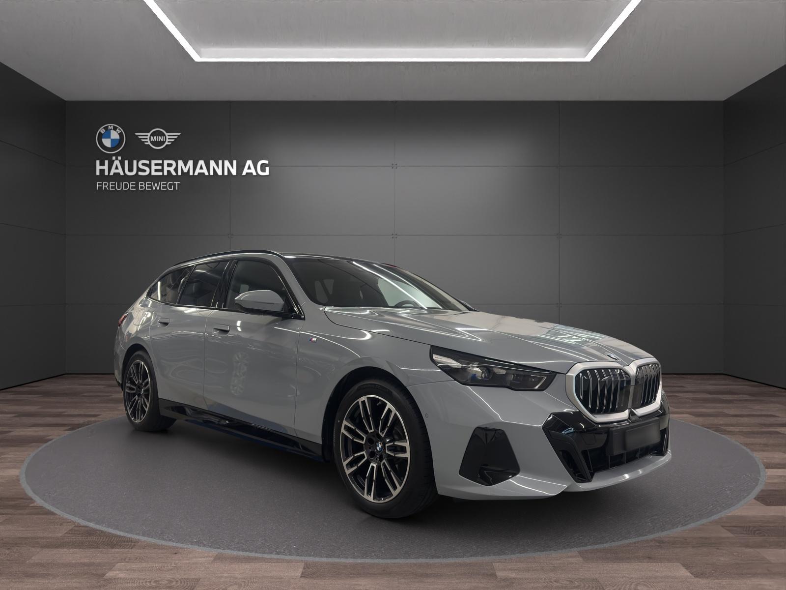 BMW 520d xDrive Touring M Sportpaket-showroom-element-2