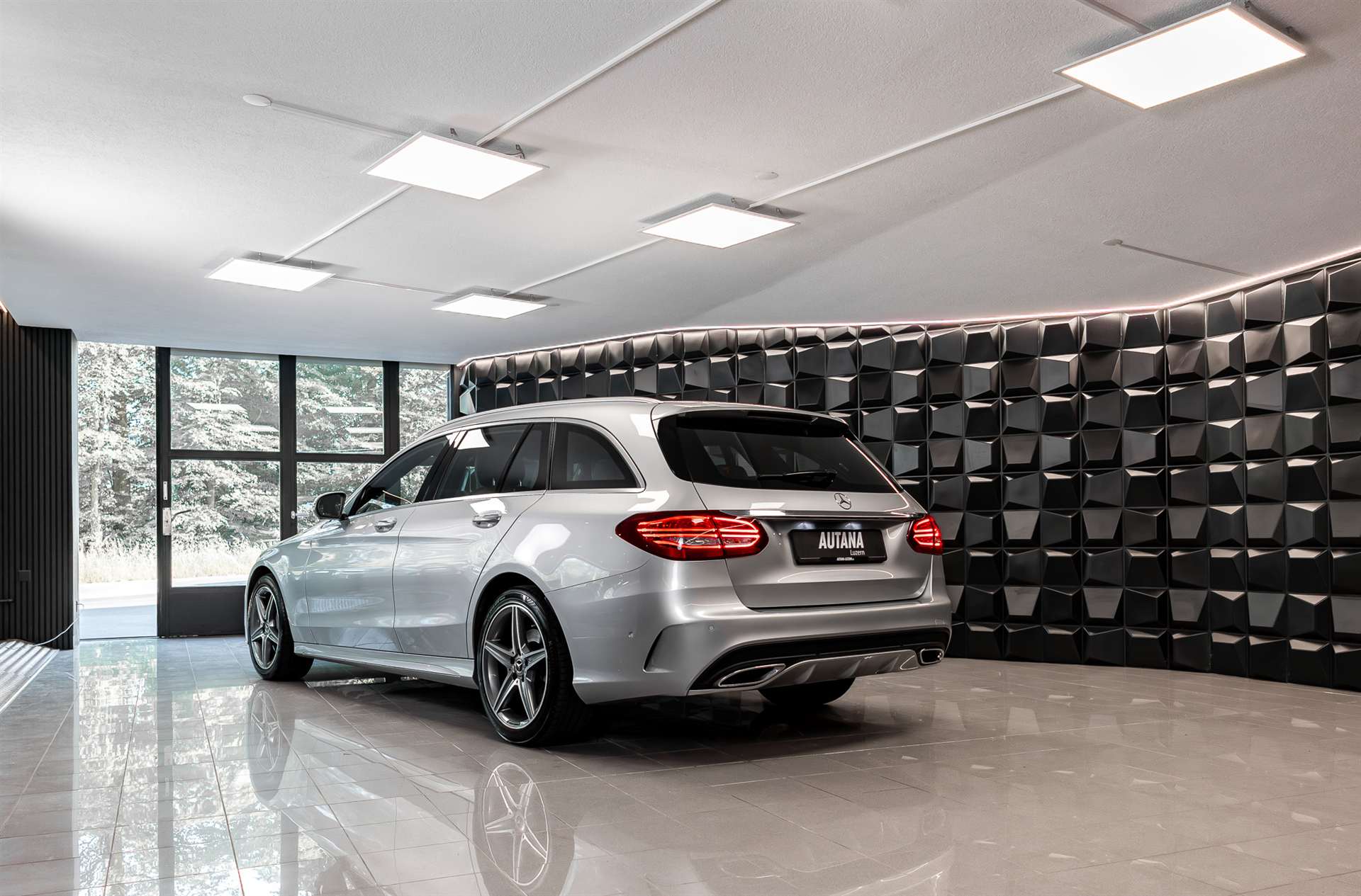 MERCEDES-BENZ C 250 d Swiss Star AMG Line 4Matic 9G-Tronic-showroom-element-2