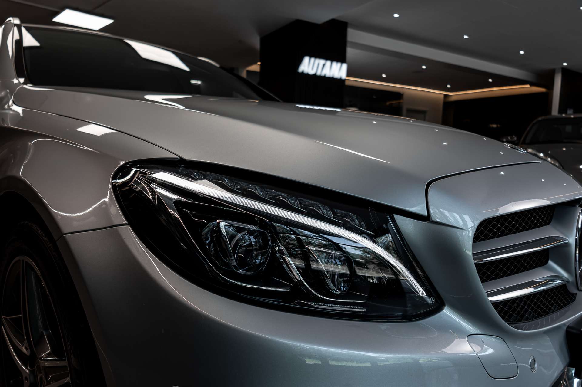 MERCEDES-BENZ C 250 d Swiss Star AMG Line 4Matic 9G-Tronic-image-24