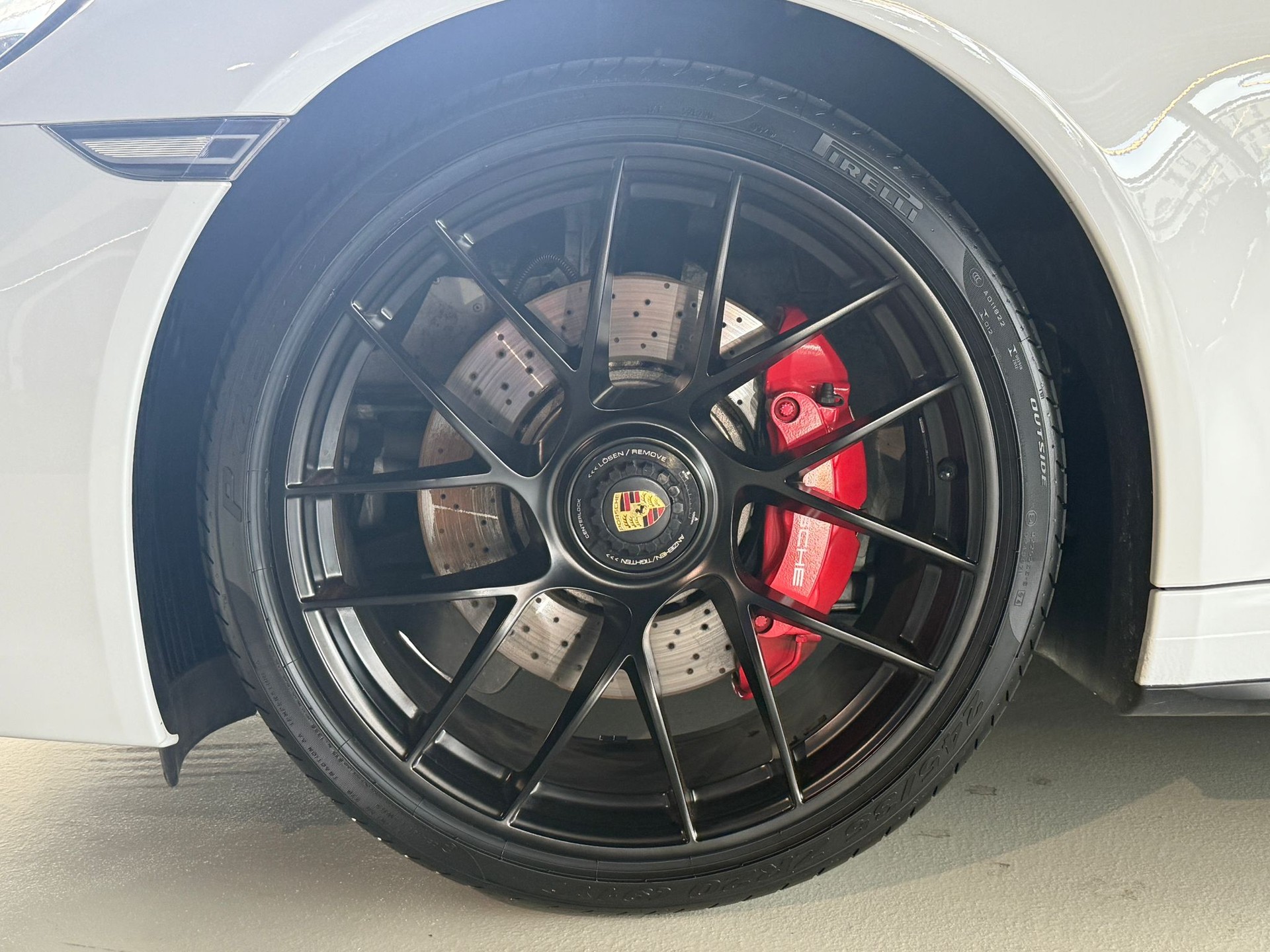 PORSCHE 911 Carrera 4 GTS PDK-image-23