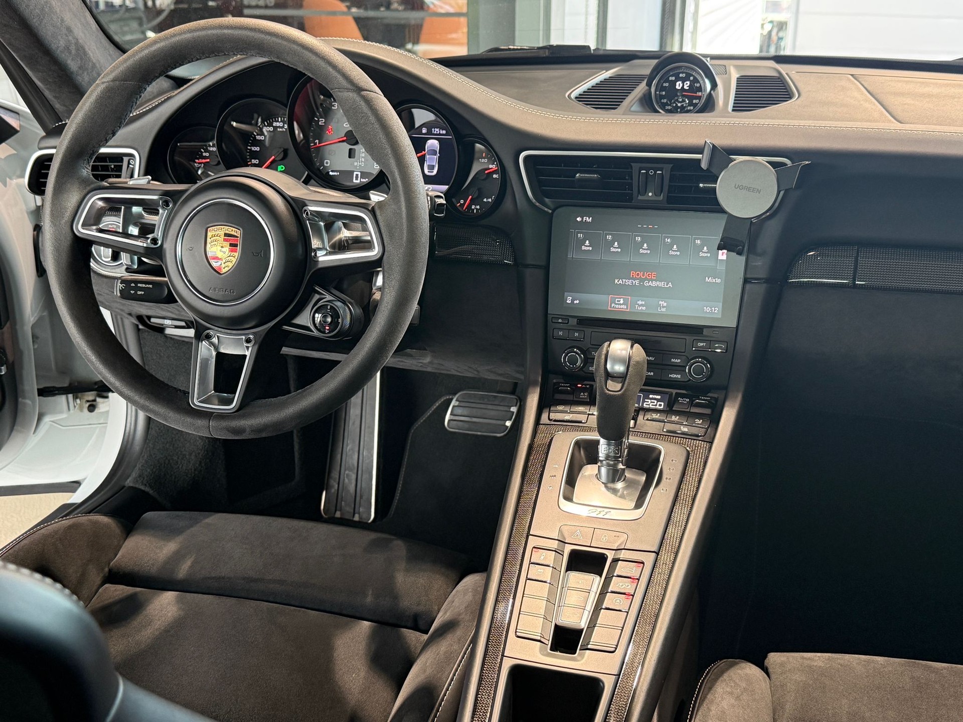 PORSCHE 911 Carrera 4 GTS PDK-image-15