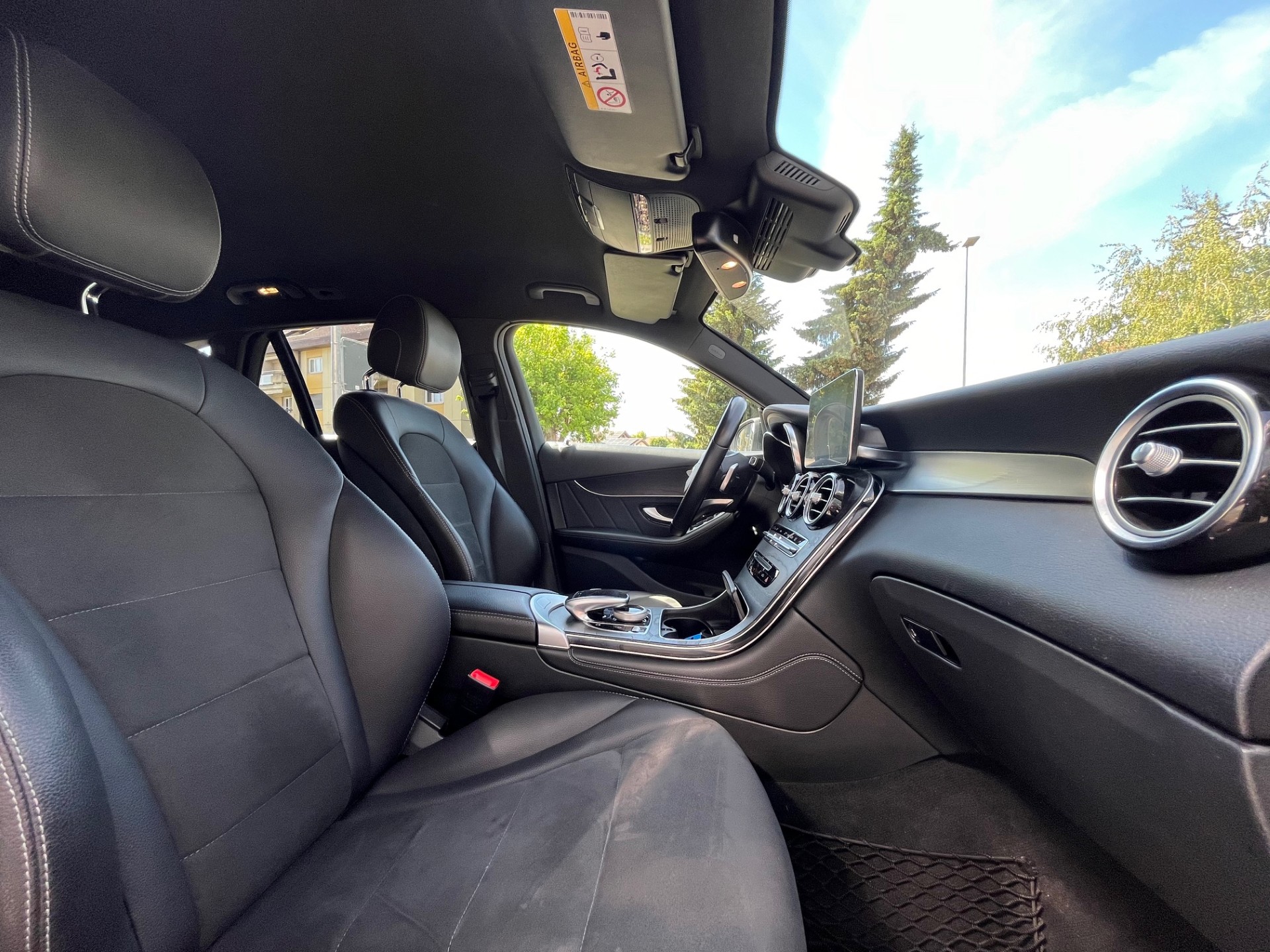 MERCEDES-BENZ GLC 250 d AMG Line 4Matic 9G-Tronic-image-8