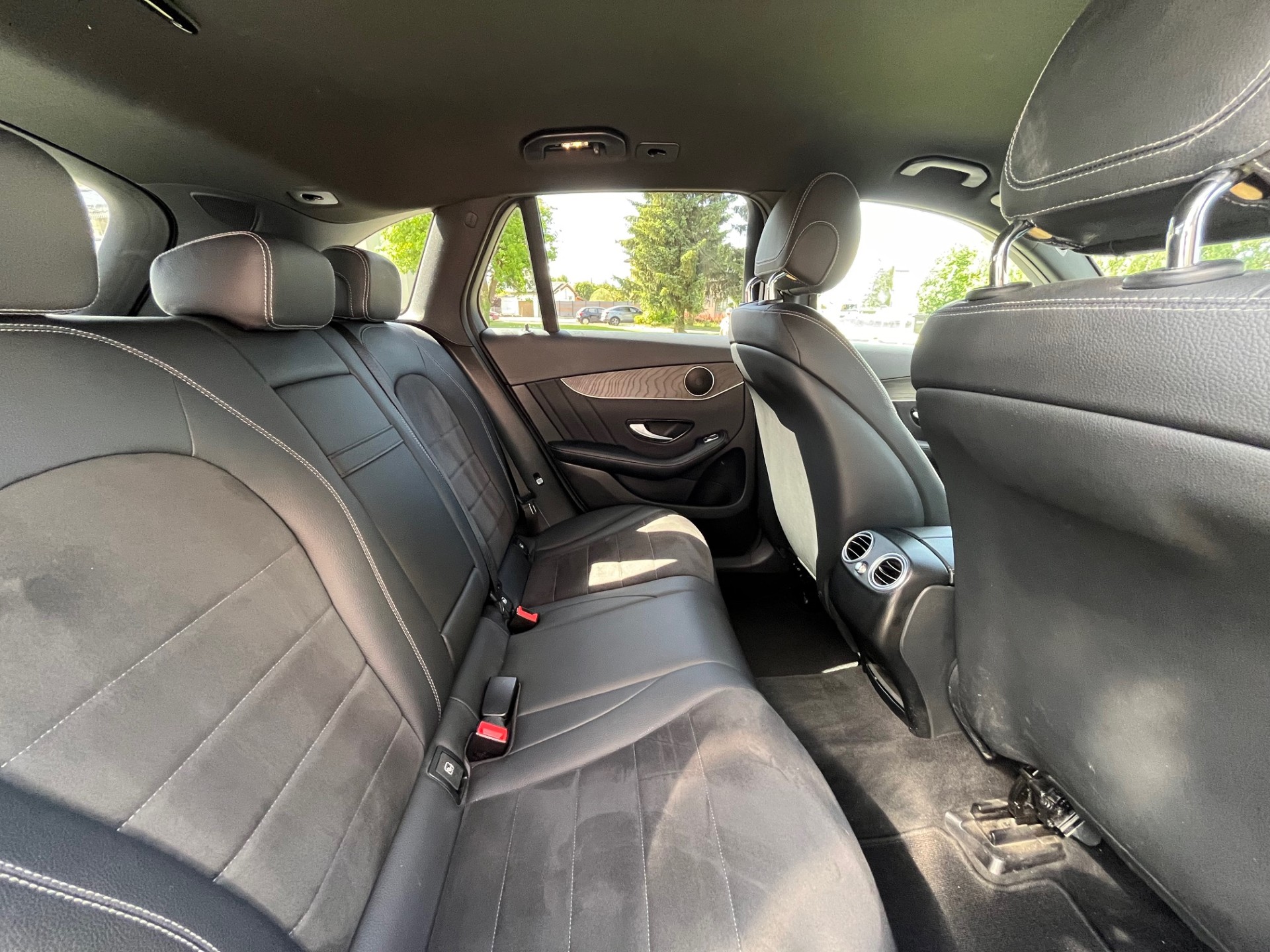 MERCEDES-BENZ GLC 250 d AMG Line 4Matic 9G-Tronic-image-9