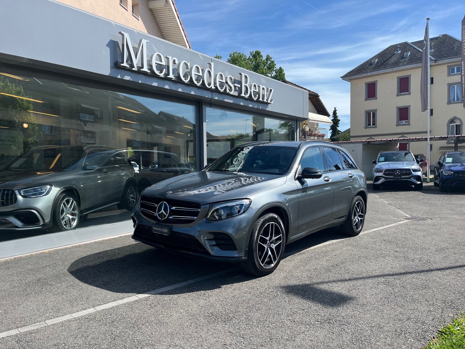 MERCEDES-BENZ GLC 250 d AMG Line 4Matic 9G-Tronic-showroom-element-1