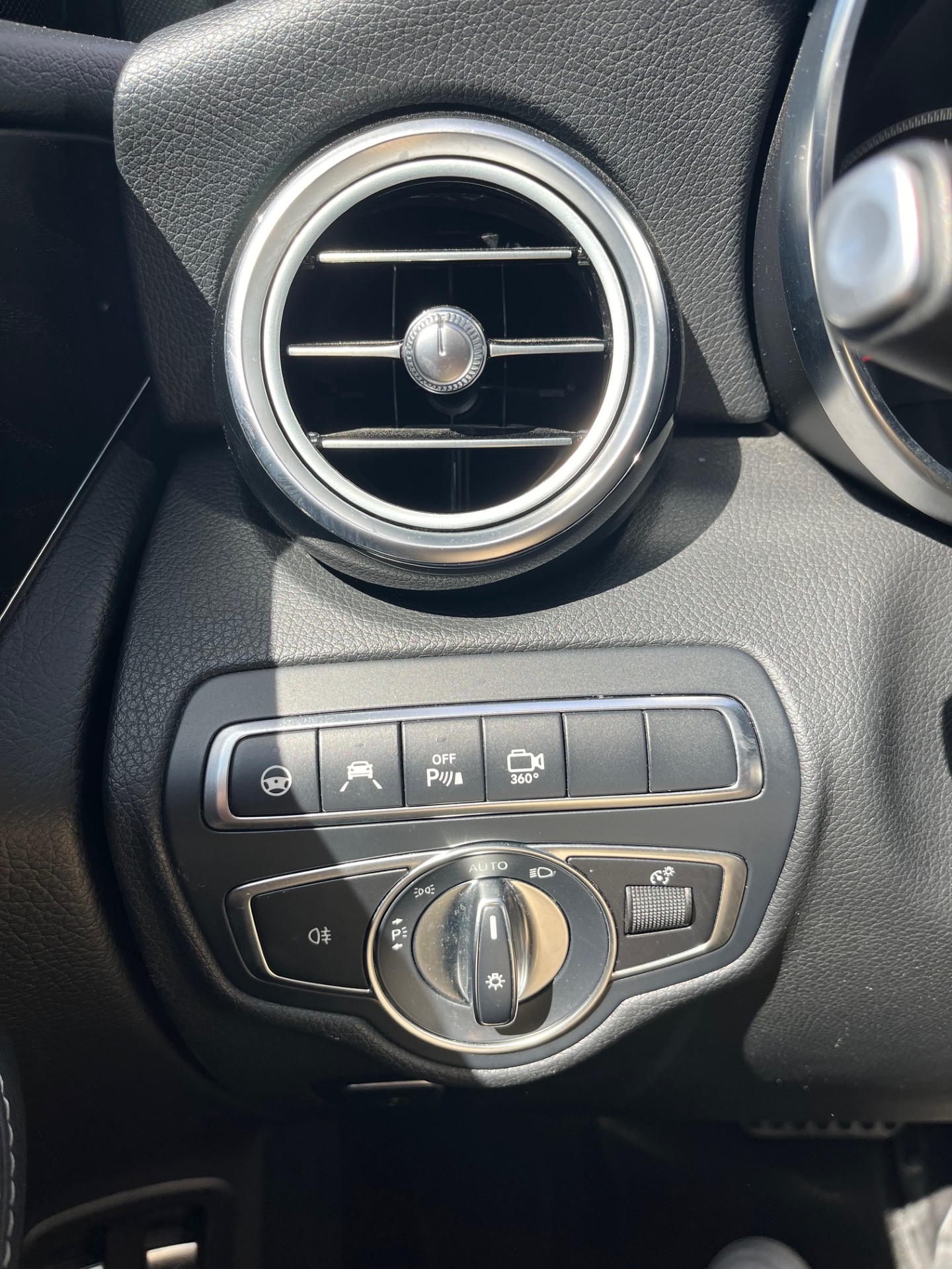 MERCEDES-BENZ GLC 250 d AMG Line 4Matic 9G-Tronic-image-15