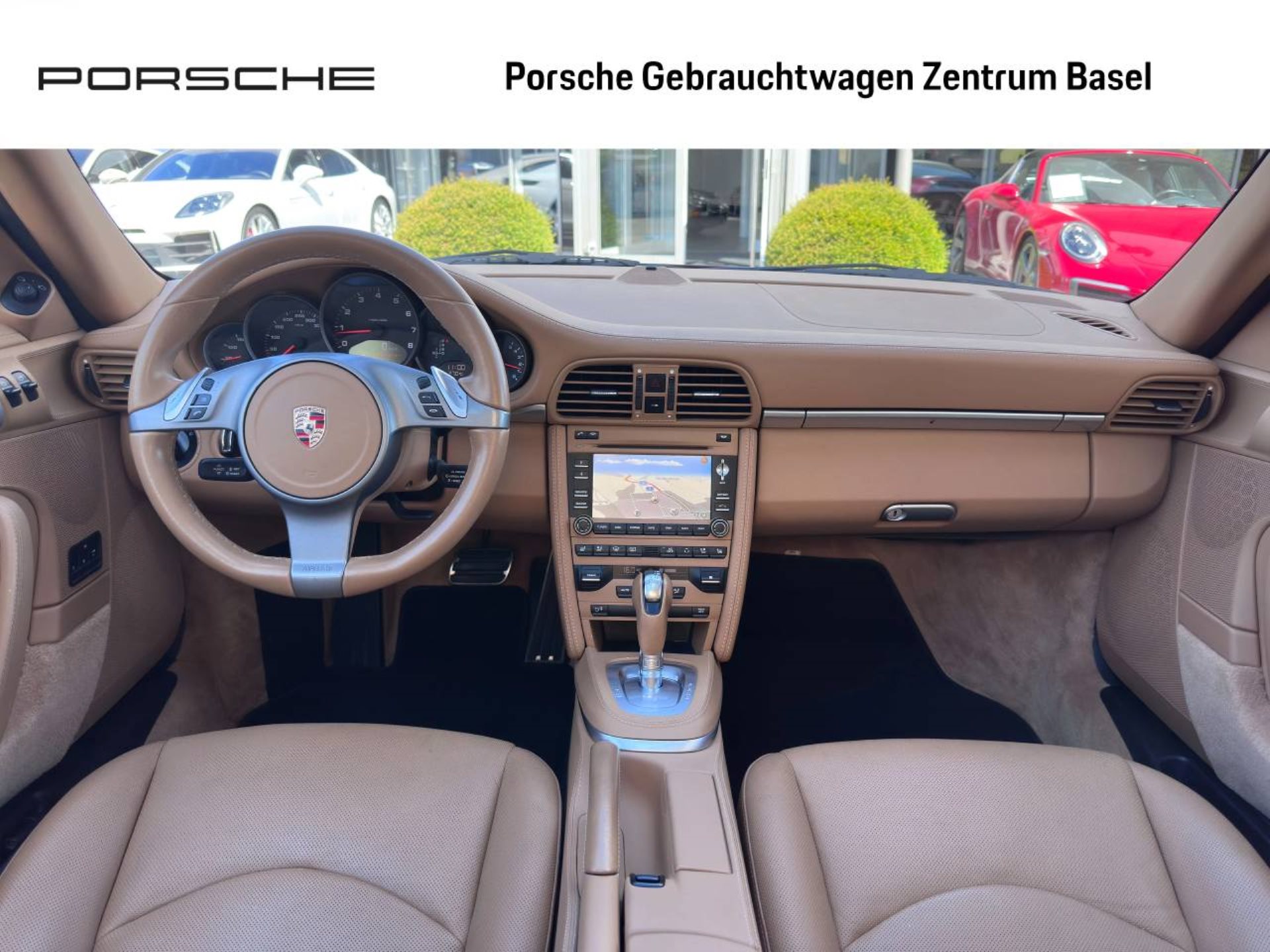 PORSCHE 911 Targa 4-showroom-element-3