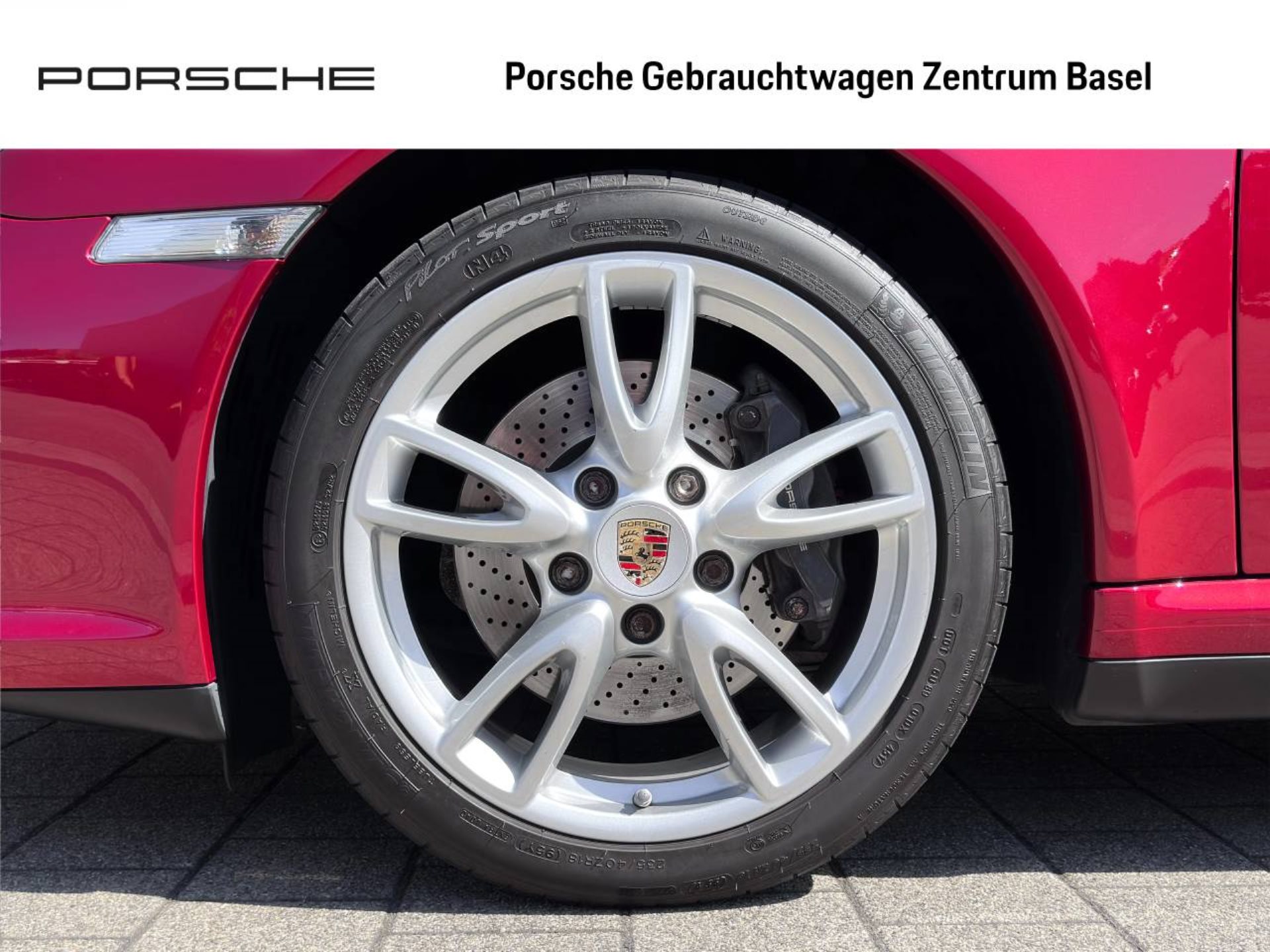 PORSCHE 911 Targa 4-image-5