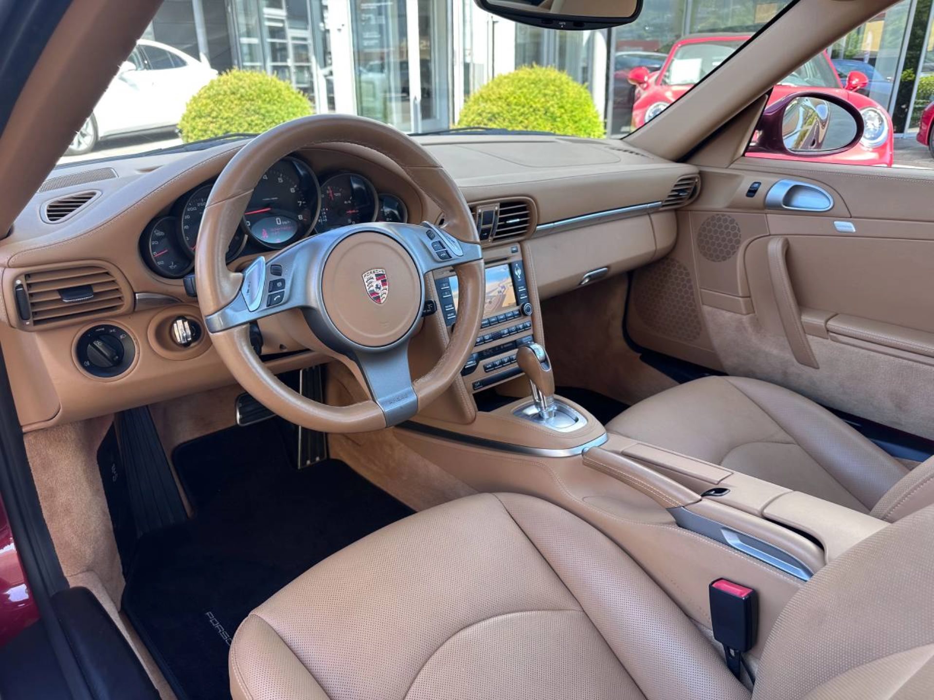 PORSCHE 911 Targa 4-image-14