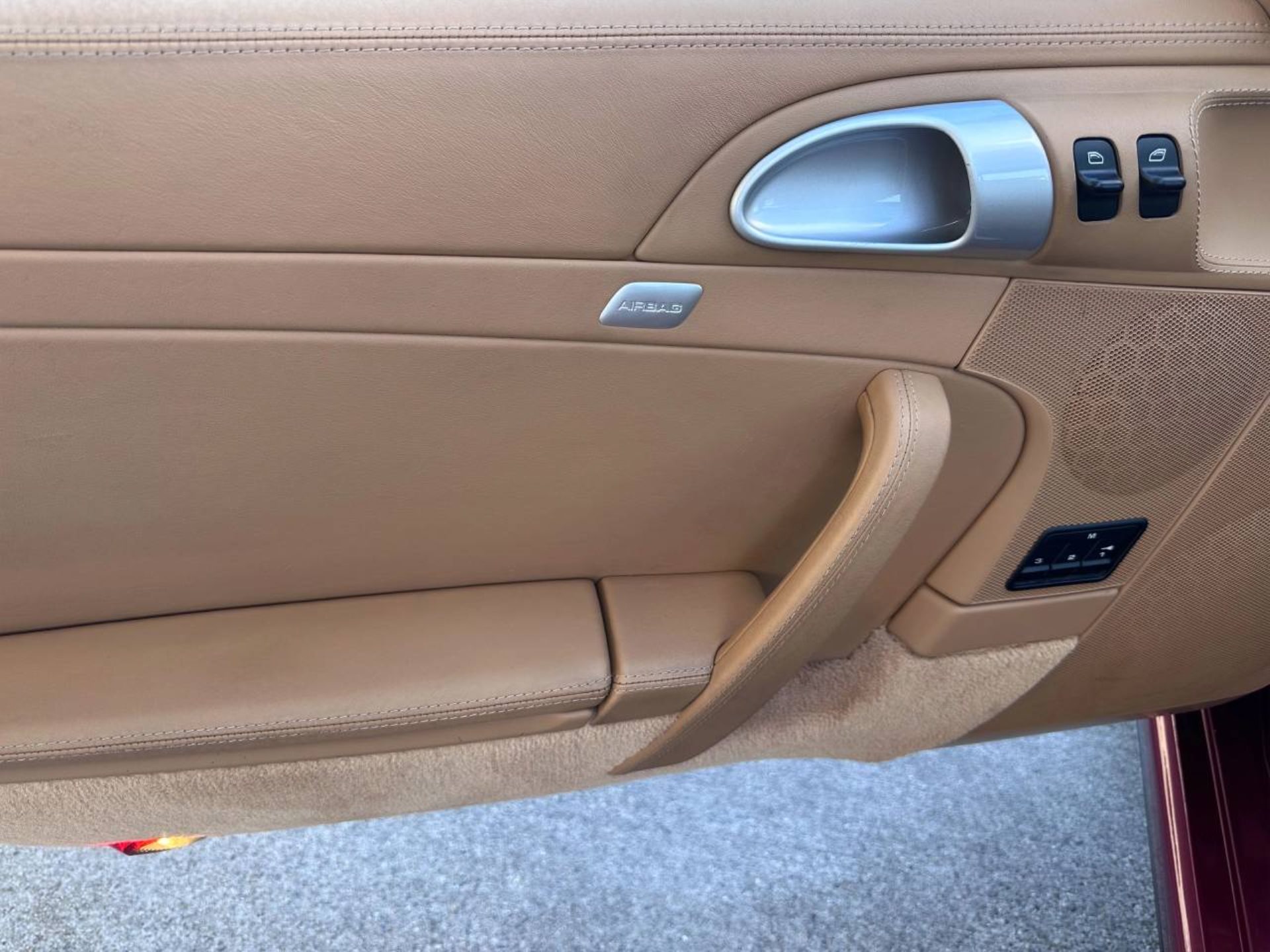 PORSCHE 911 Targa 4-image-23