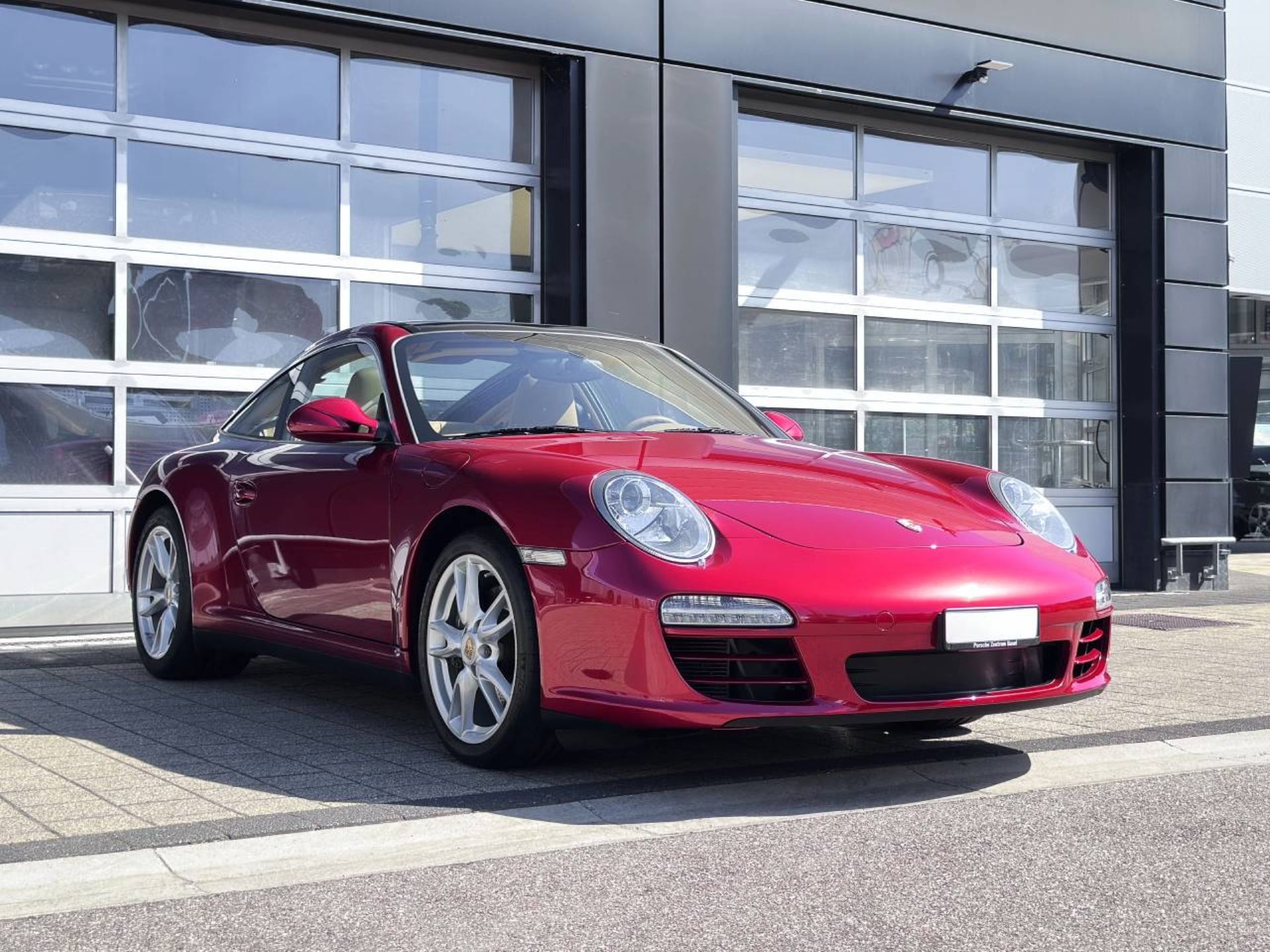 PORSCHE 911 Targa 4-image-9