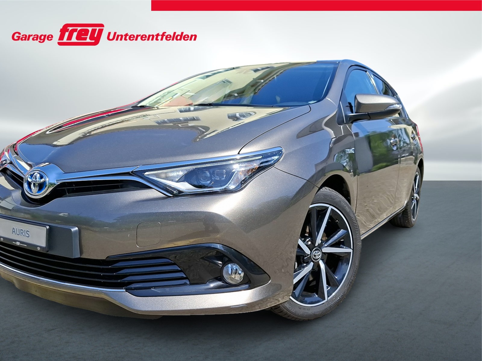 TOYOTA Auris 1.8 HSD Trend e-CVT-image-1