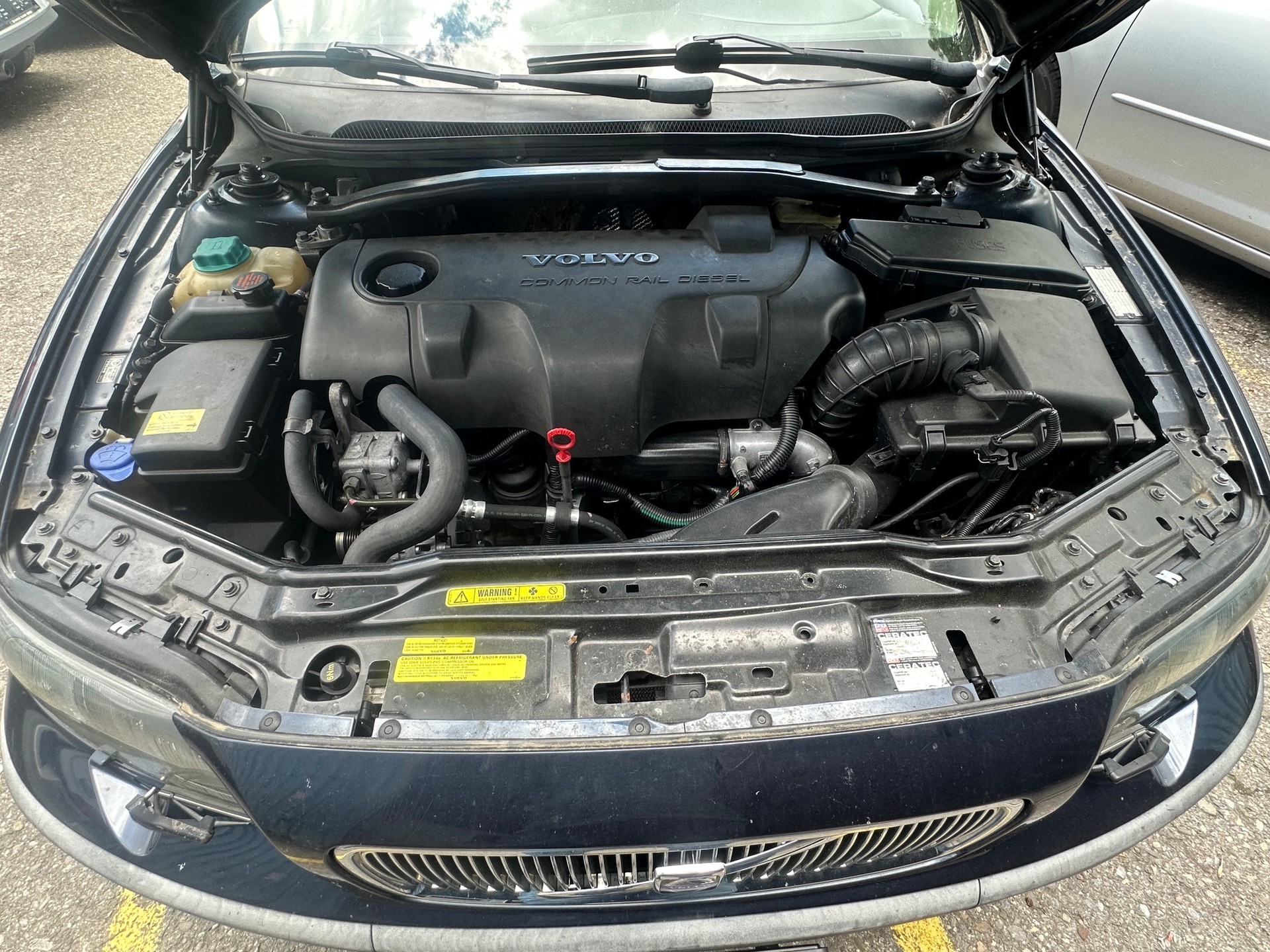 VOLVO V70 D5-image-11