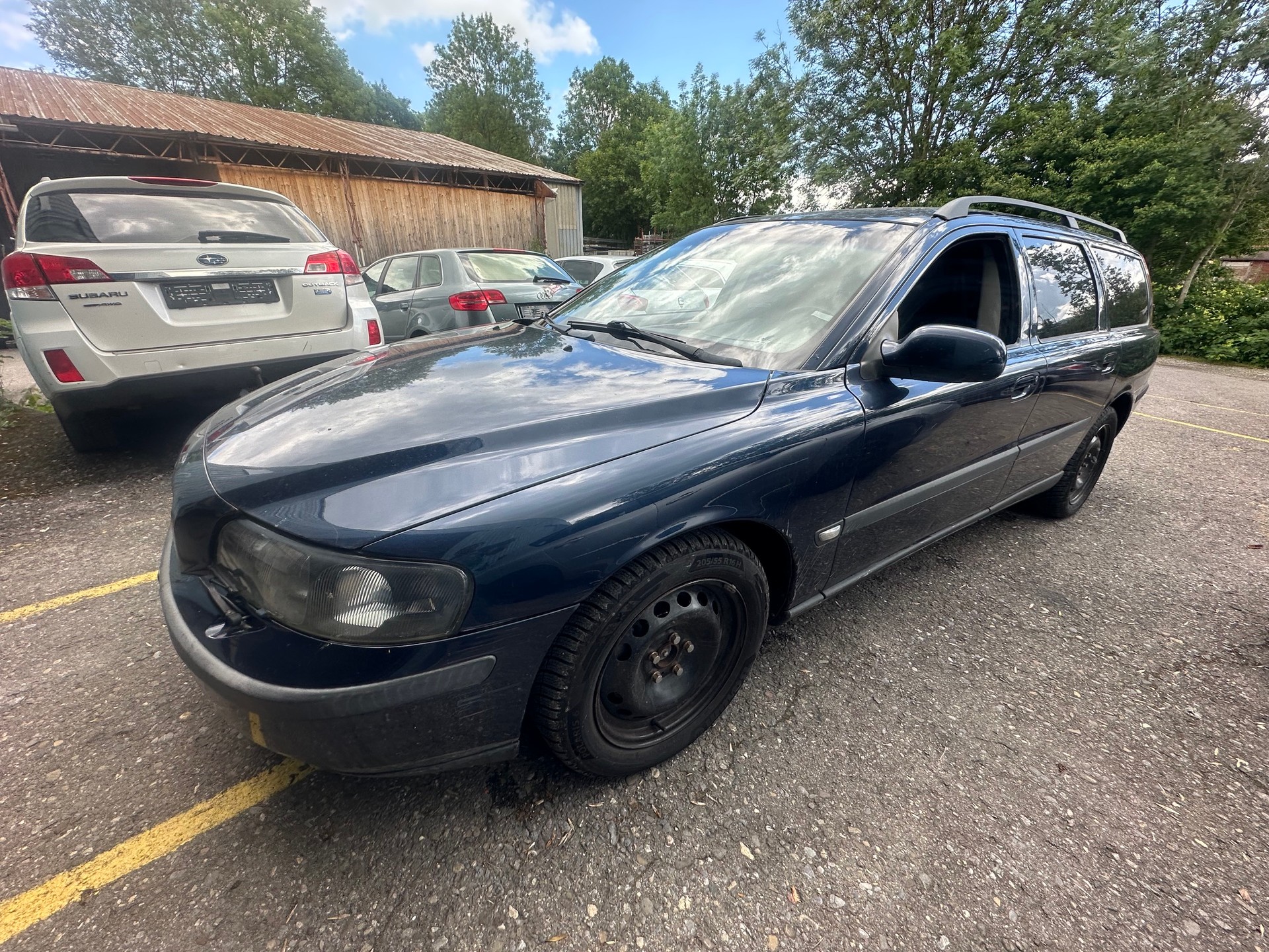 VOLVO V70 D5-image-7