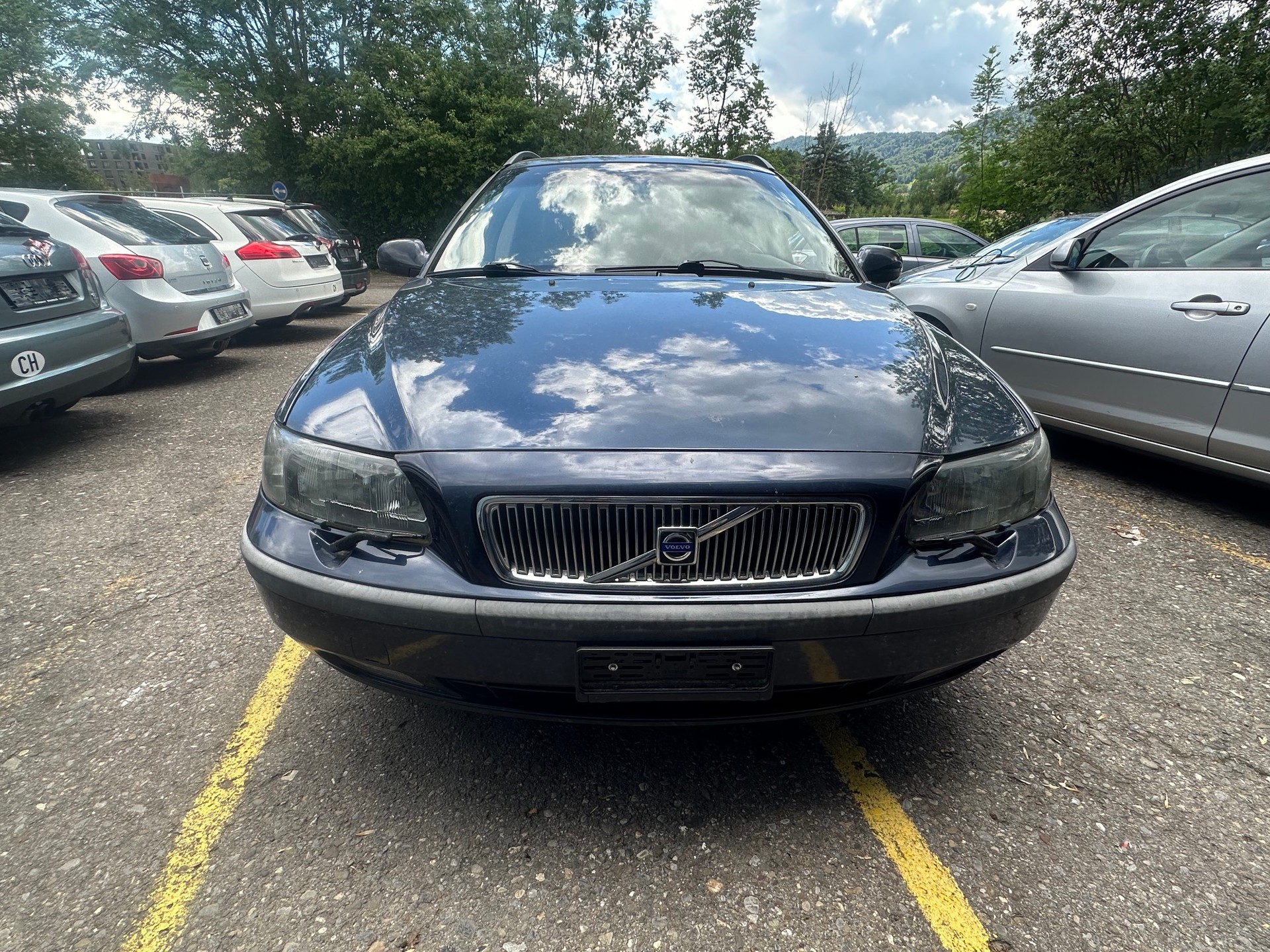 VOLVO V70 D5