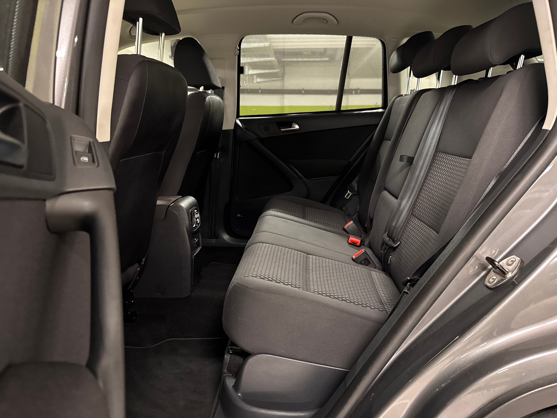 VW Tiguan 1.4 TSI BlueMotion Value 4x2-image-12