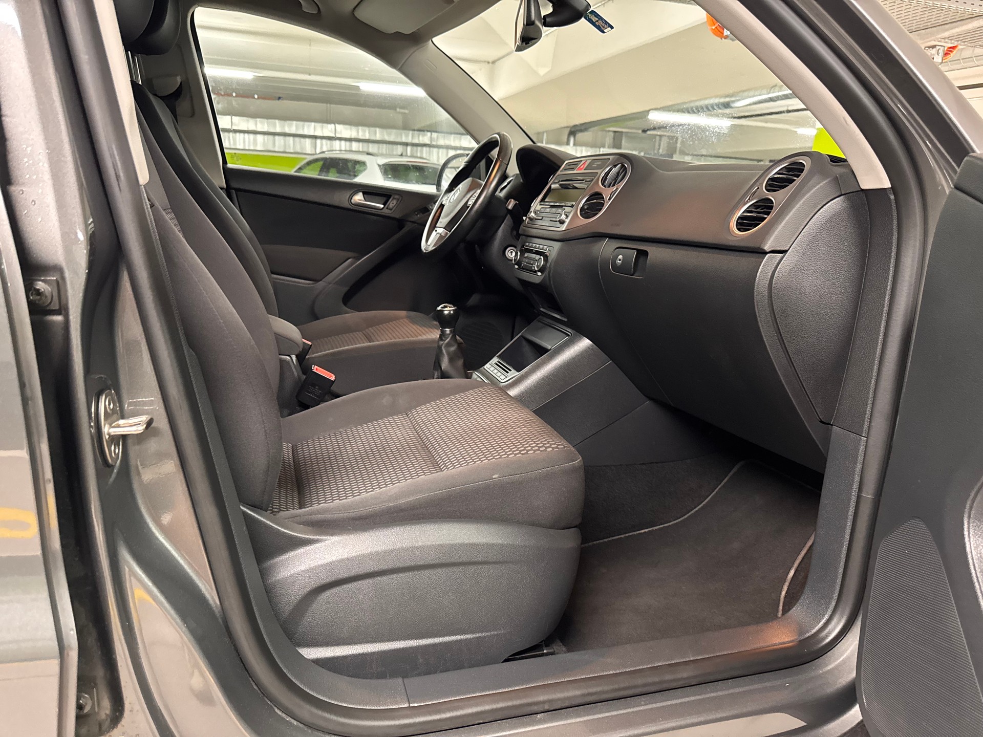 VW Tiguan 1.4 TSI BlueMotion Value 4x2-image-11