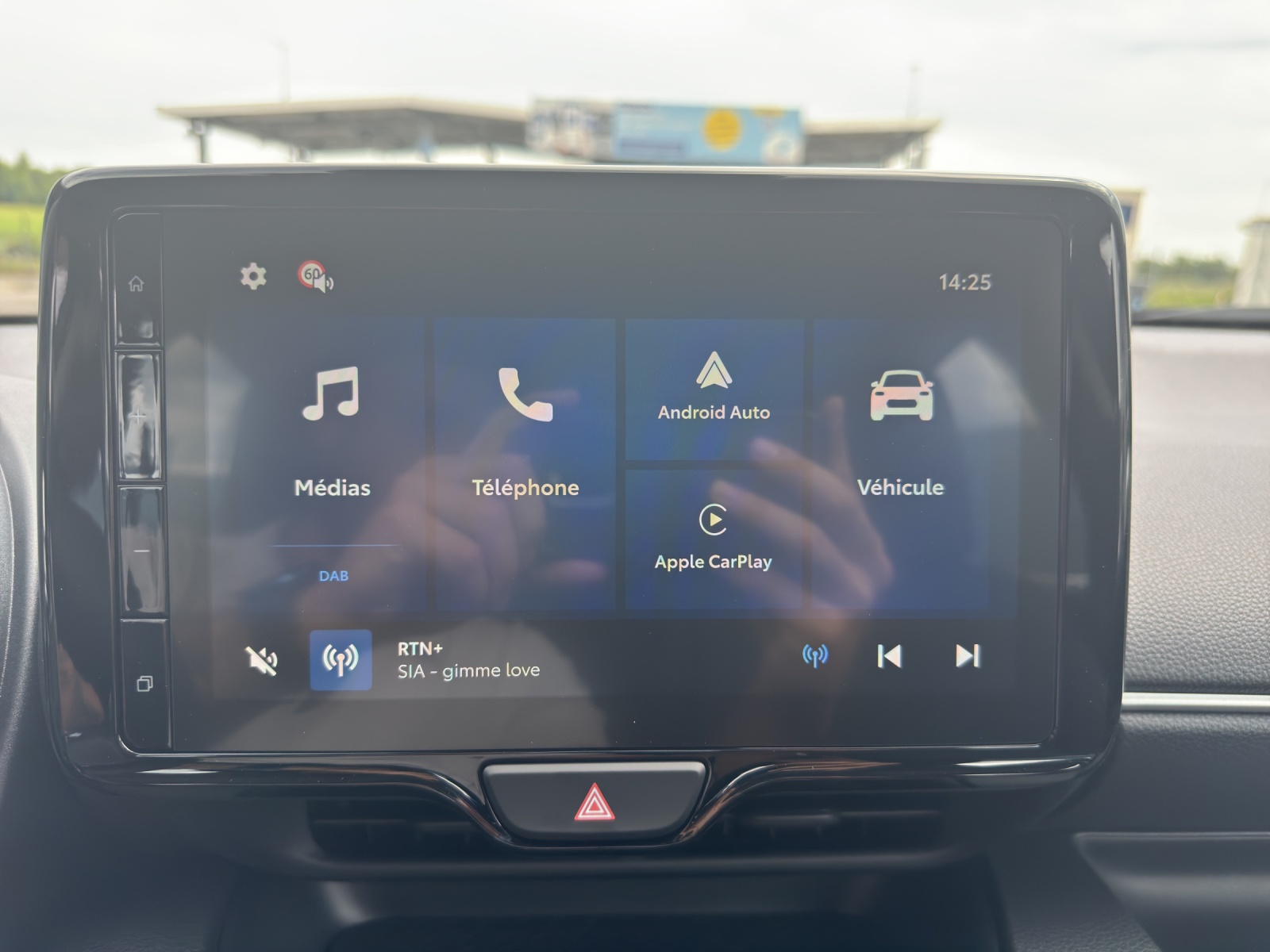 MAZDA 2 Hybrid Exclusive-line-image-13