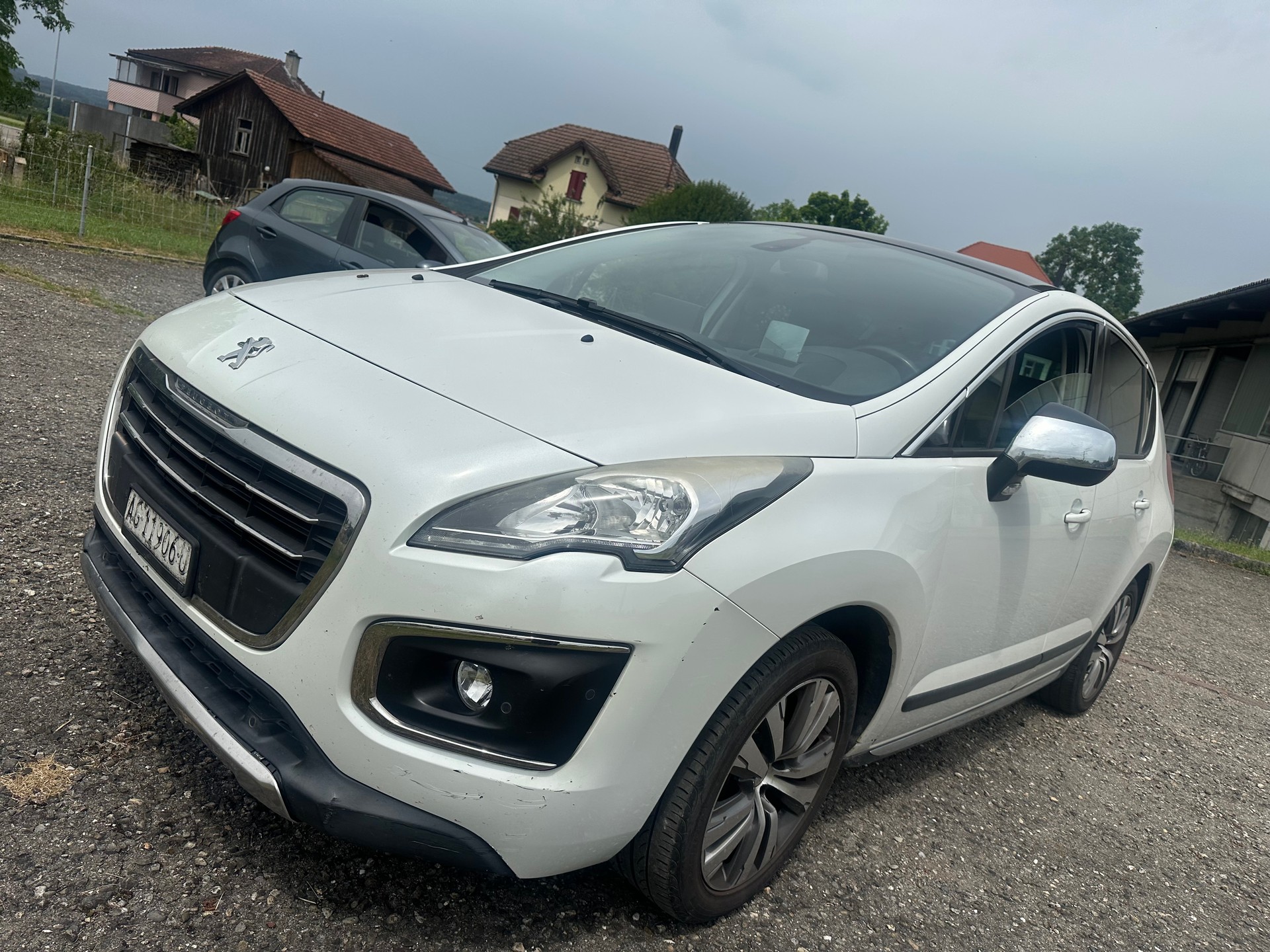 PEUGEOT 3008 1.2 Pure Tech Business Line