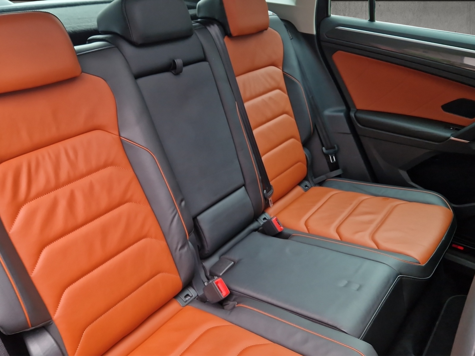 VW Tiguan 2.0 TDI SCR Highline DSG-showroom-element-3