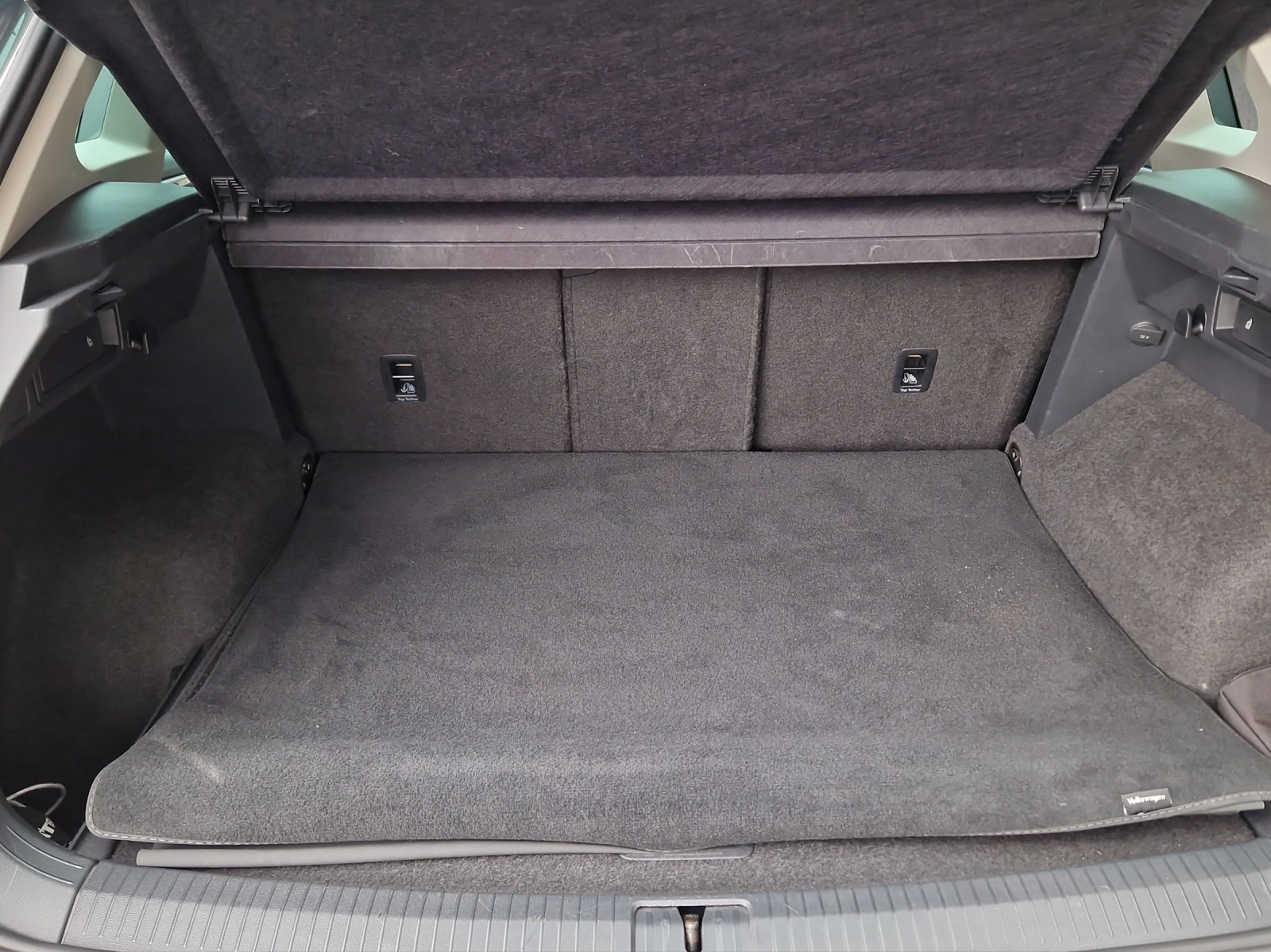 VW Tiguan 2.0 TDI SCR Highline DSG-image-9