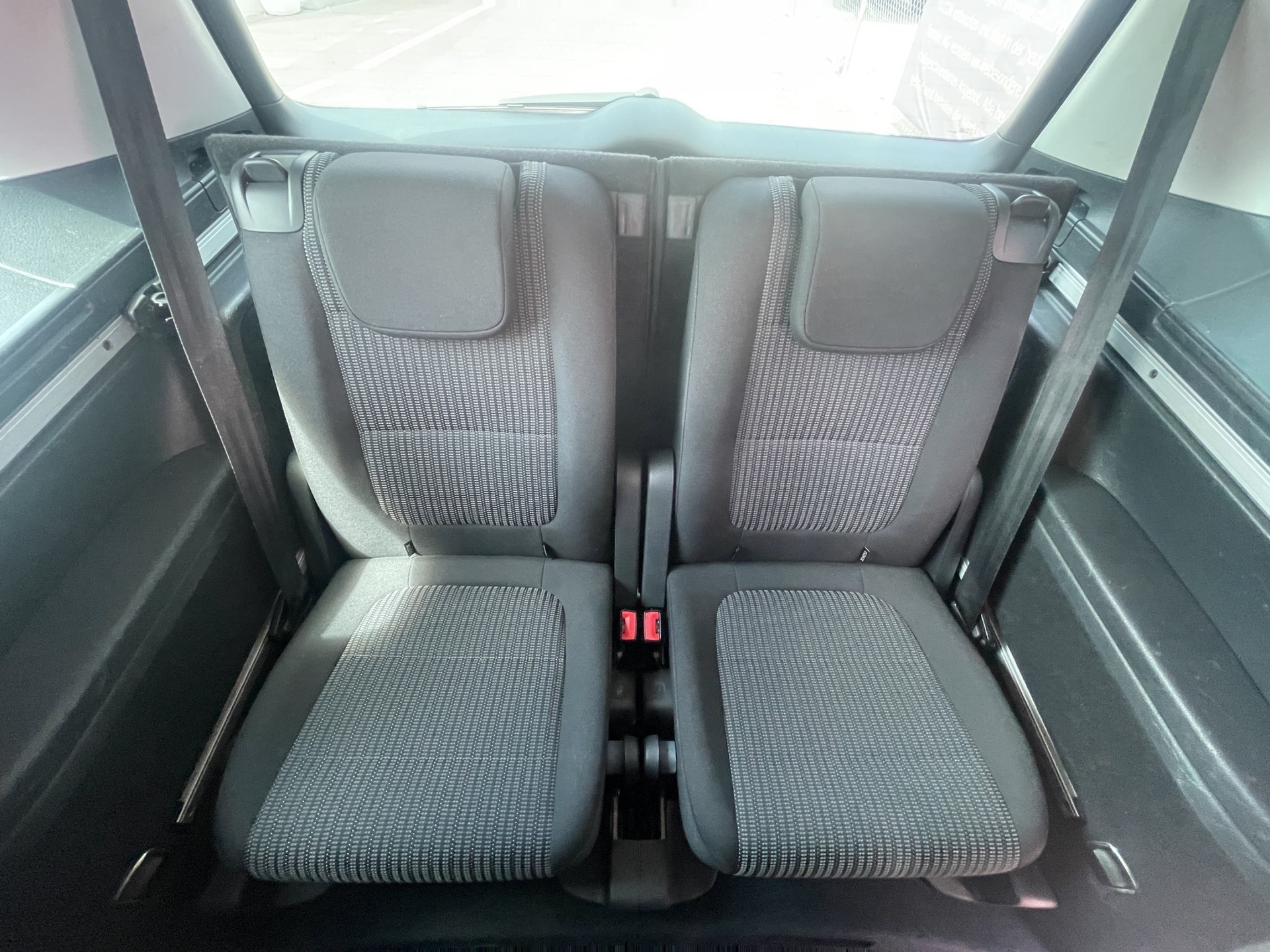 SEAT Alhambra 2.0 TDI 7 Plätzer-image-40