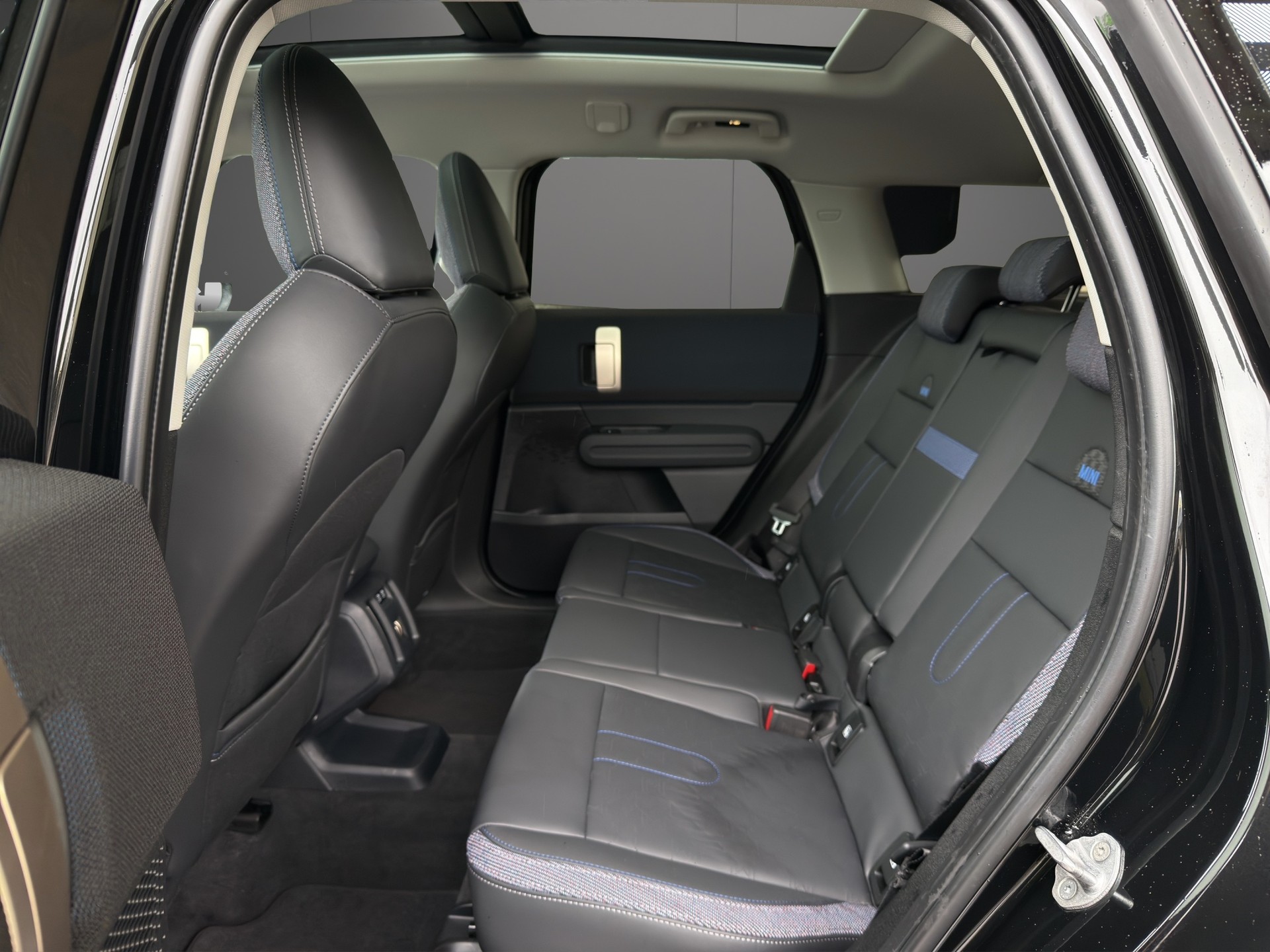 MINI Countryman C-image-8