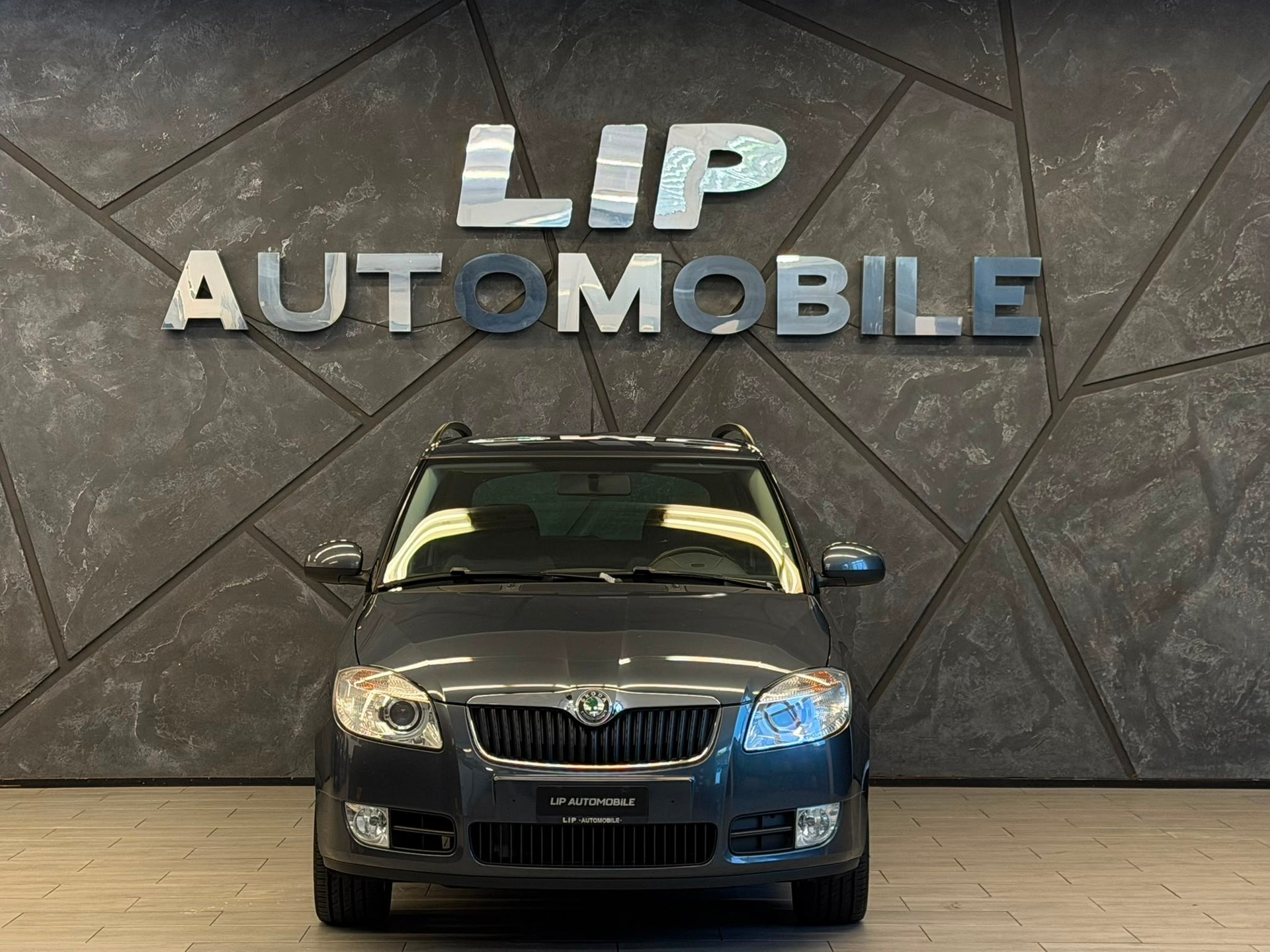 SKODA Fabia 1.6 Ambiente-showroom-element-1