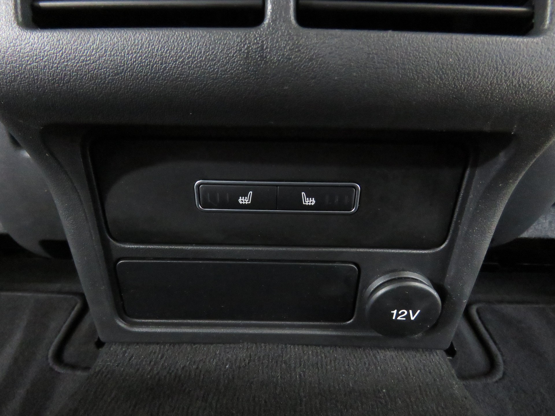 JAGUAR XE 20d R-Sport AWD Automat-image-23
