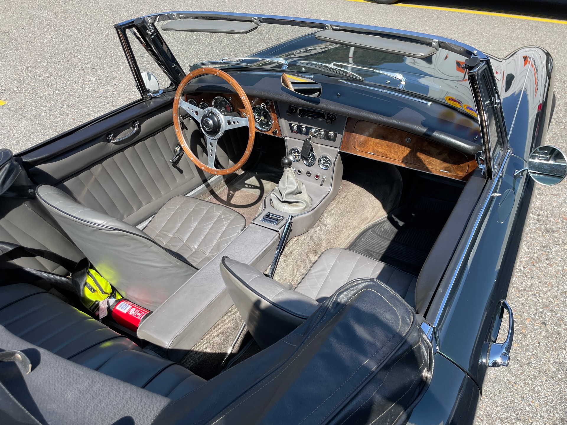 AUSTIN-HEALEY 3000 MK III BJ8-image-4