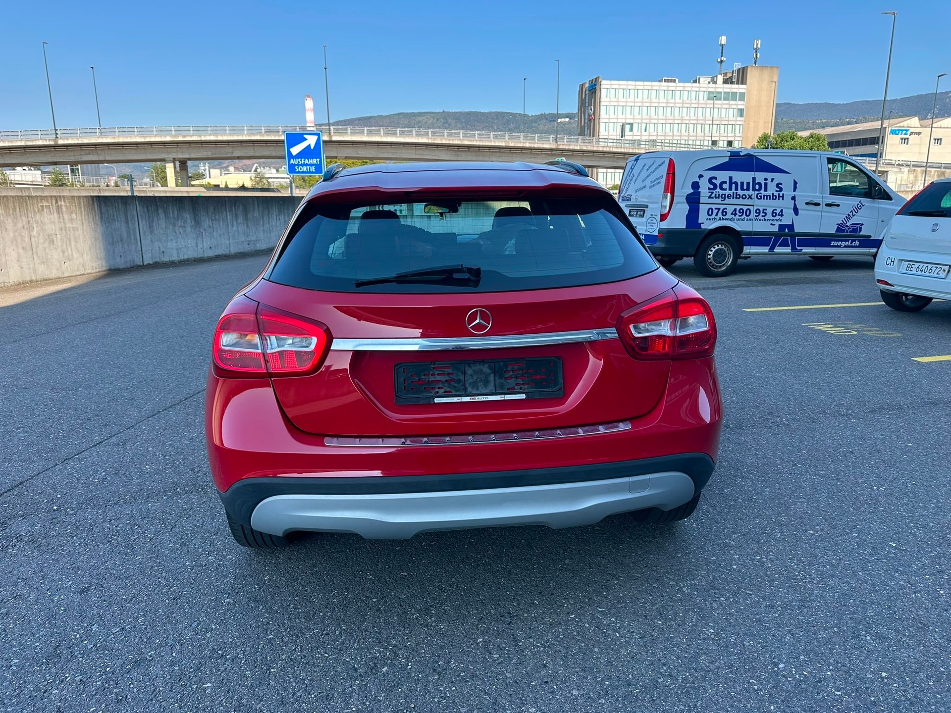 MERCEDES-BENZ GLA 250 Style-image-4