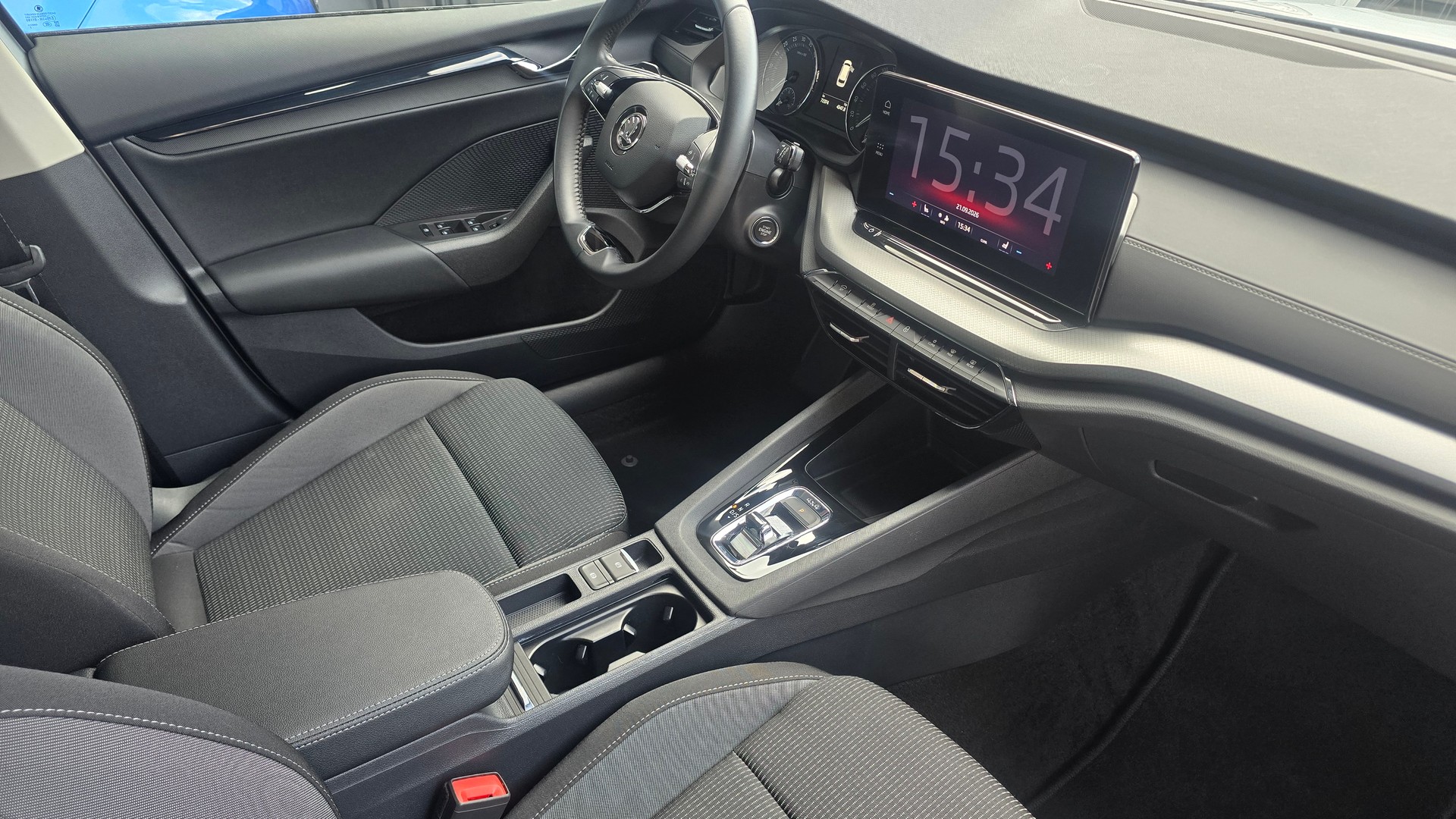 SKODA Octavia Combi 2.0 TDI DSG Ambition 4x4-image-19