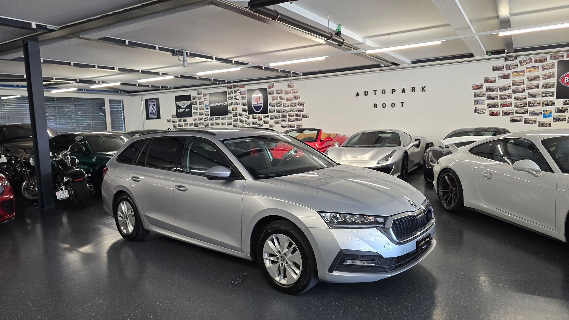 SKODA Octavia Combi 2.0 TDI DSG Ambition 4x4