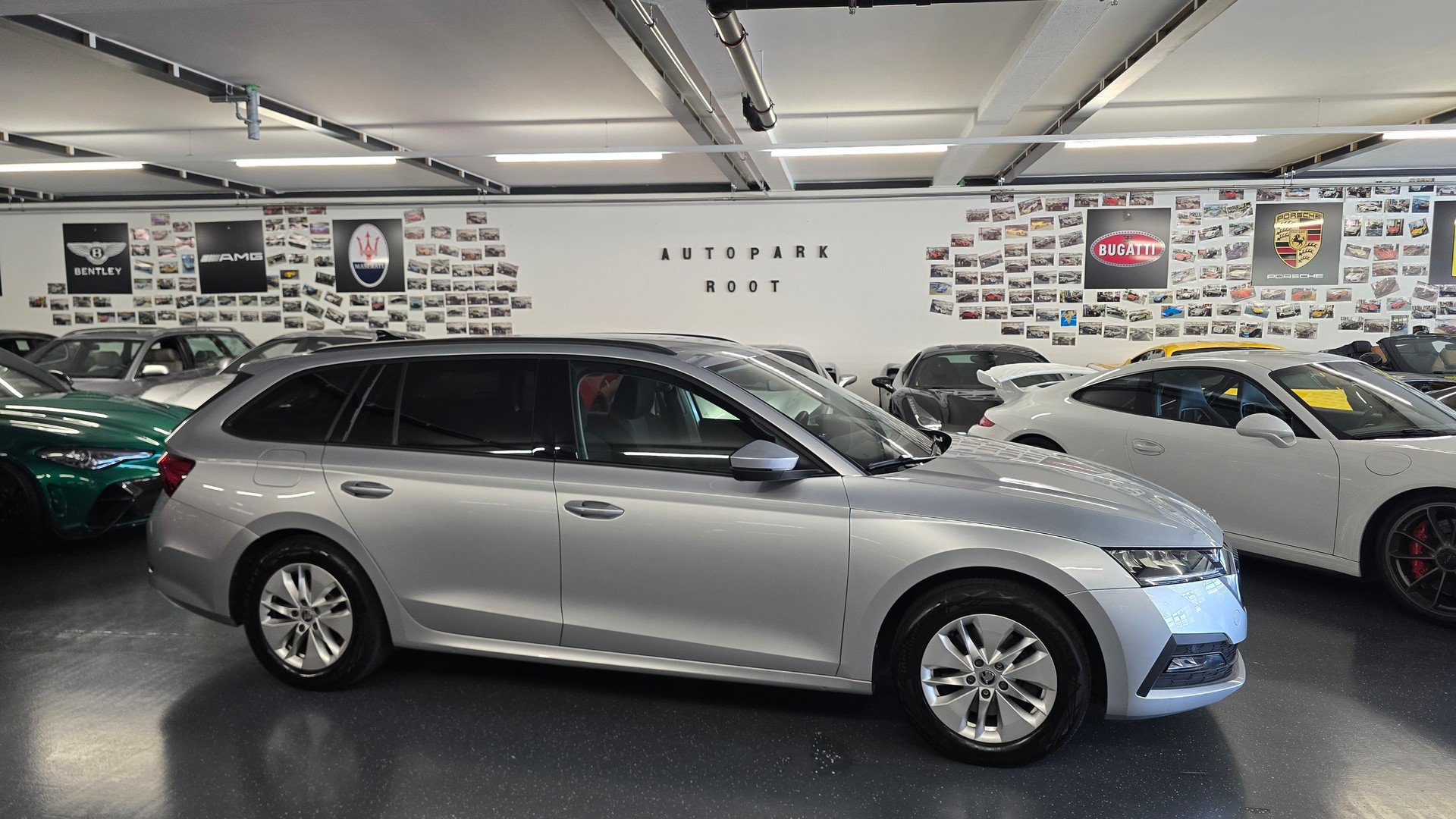 SKODA Octavia Combi 2.0 TDI DSG Ambition 4x4-image-4