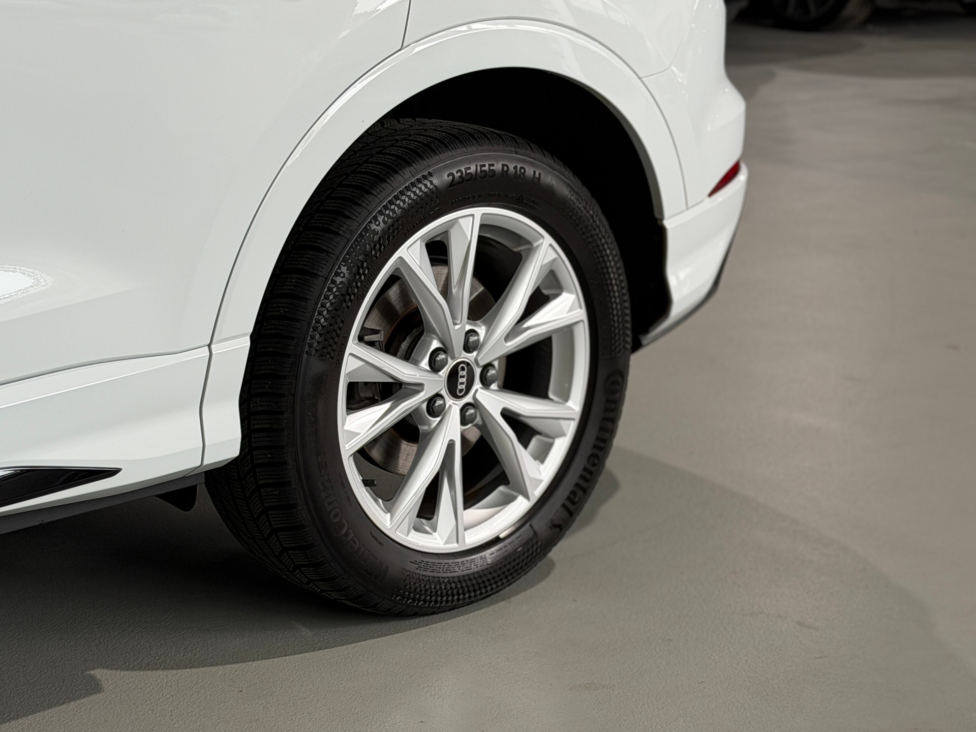 AUDI Q3 40 TDI S line quattro S-tronic (CH)-image-12