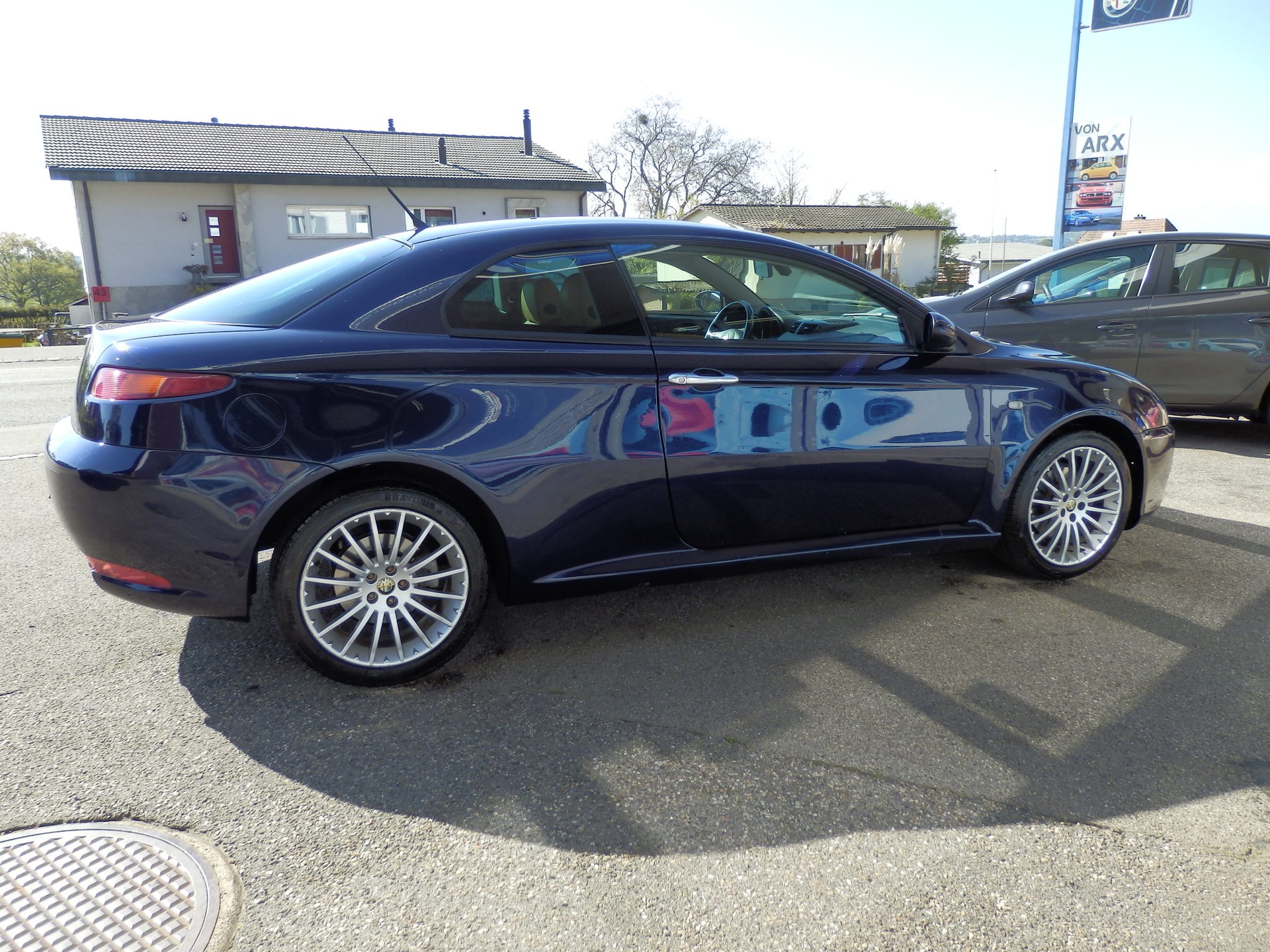ALFA ROMEO GT 2.0 JTS Distinctive SLSPD-image-5