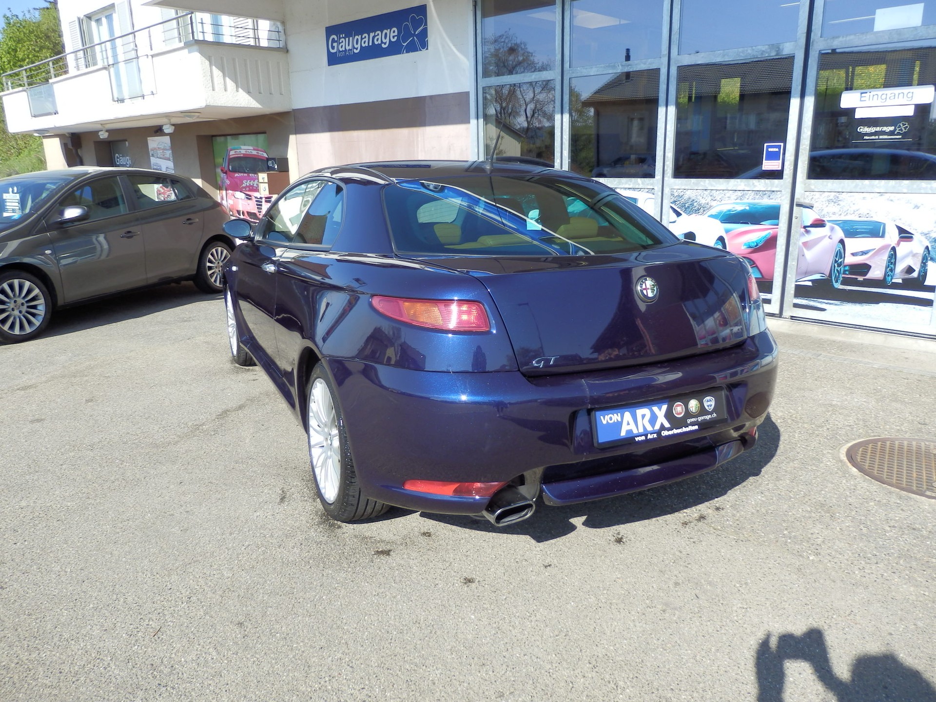 ALFA ROMEO GT 2.0 JTS Distinctive SLSPD-showroom-element-3