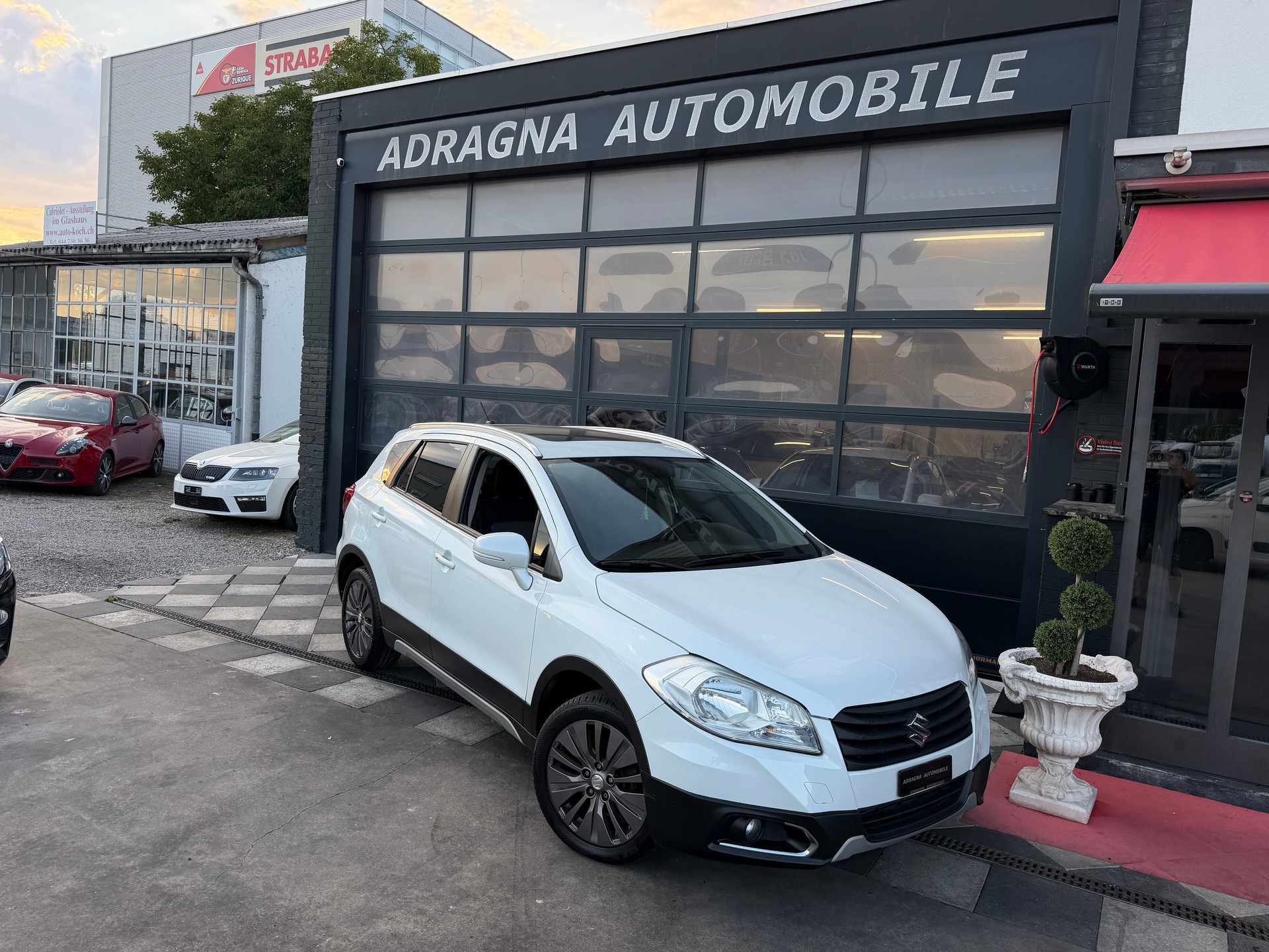 SUZUKI SX4 S-CROSS 4WD-showroom-element-1