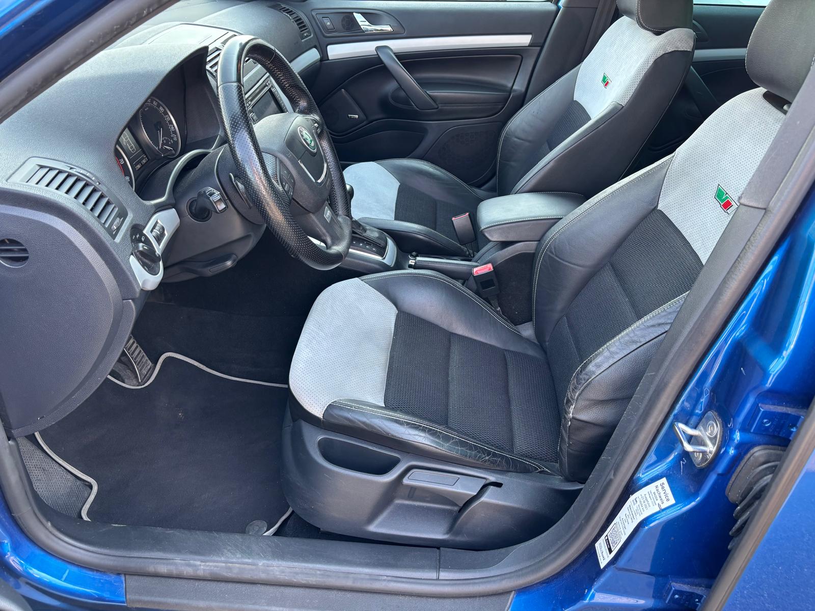 SKODA Octavia 2.0 TFSI RS DSG-image-9