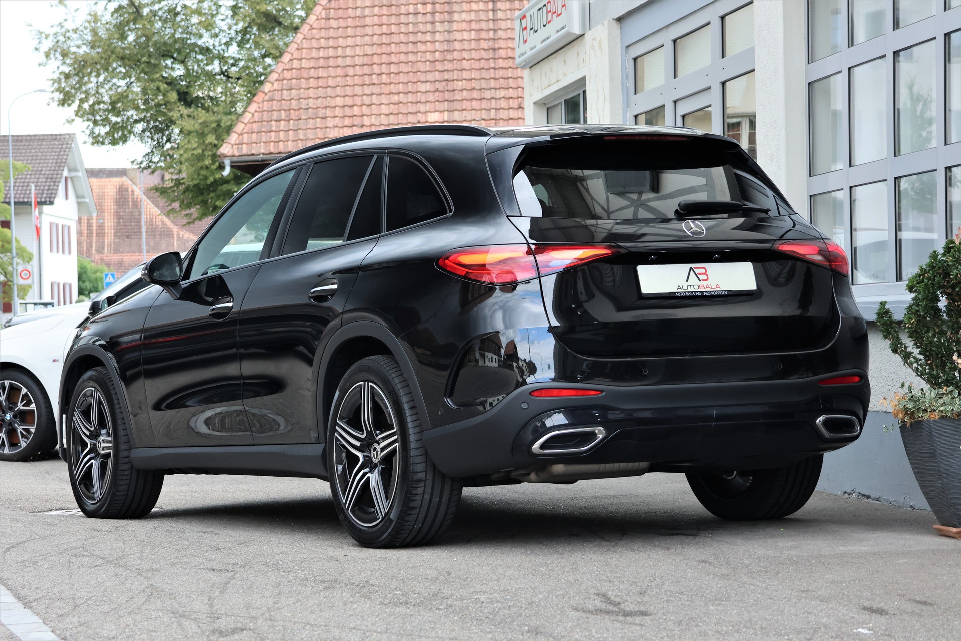 MERCEDES-BENZ GLC 220 d 4Matic 9G-Tronic AMG-Line (CH)-showroom-element-2
