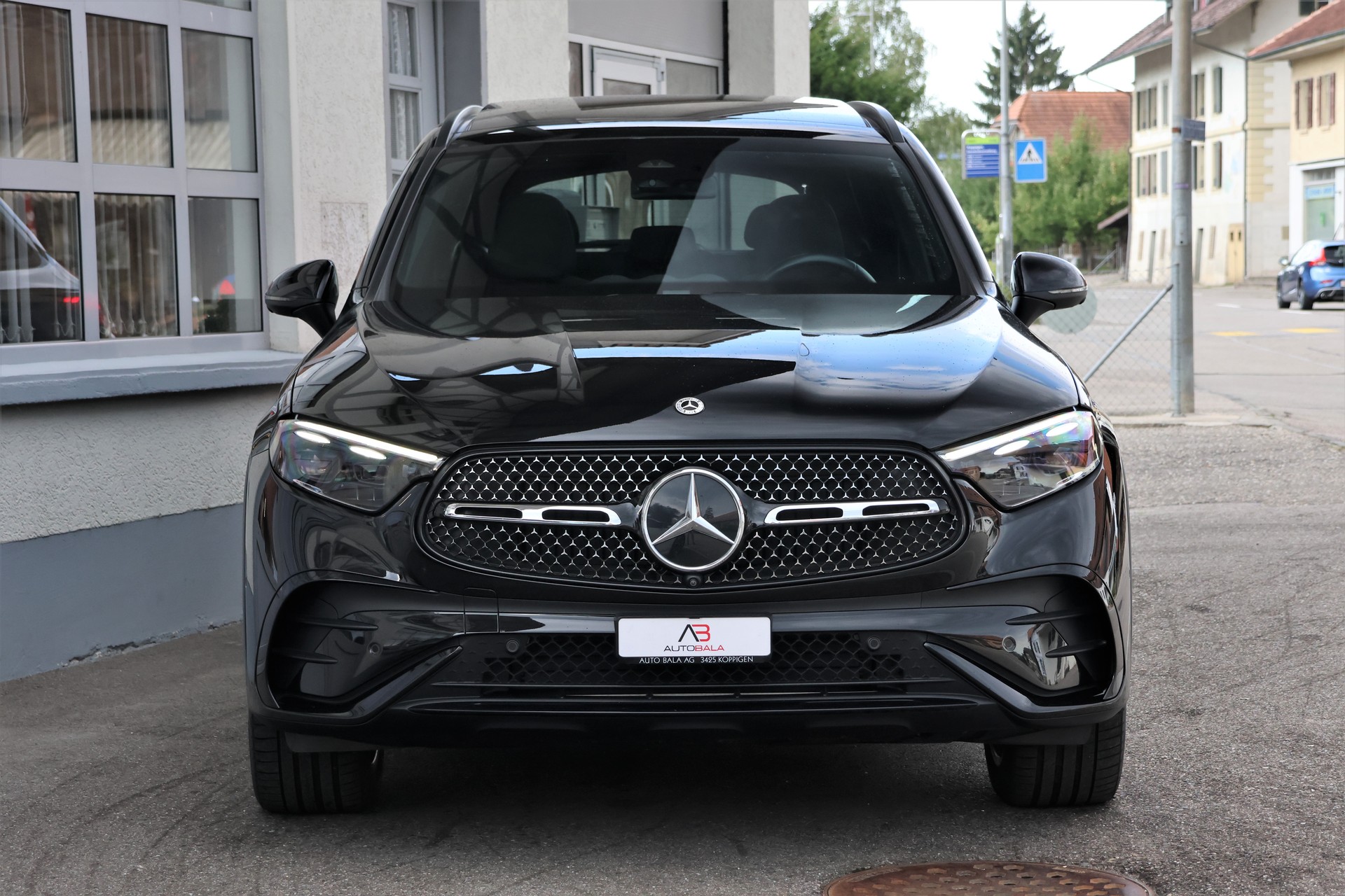 MERCEDES-BENZ GLC 220 d 4Matic 9G-Tronic AMG-Line (CH)-showroom-element-1