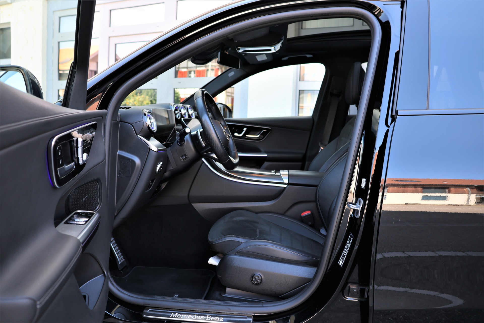 MERCEDES-BENZ GLC 220 d 4Matic 9G-Tronic AMG-Line (CH)-image-8