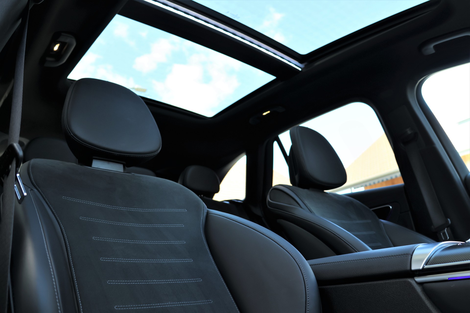 MERCEDES-BENZ GLC 220 d 4Matic 9G-Tronic AMG-Line (CH)-image-21
