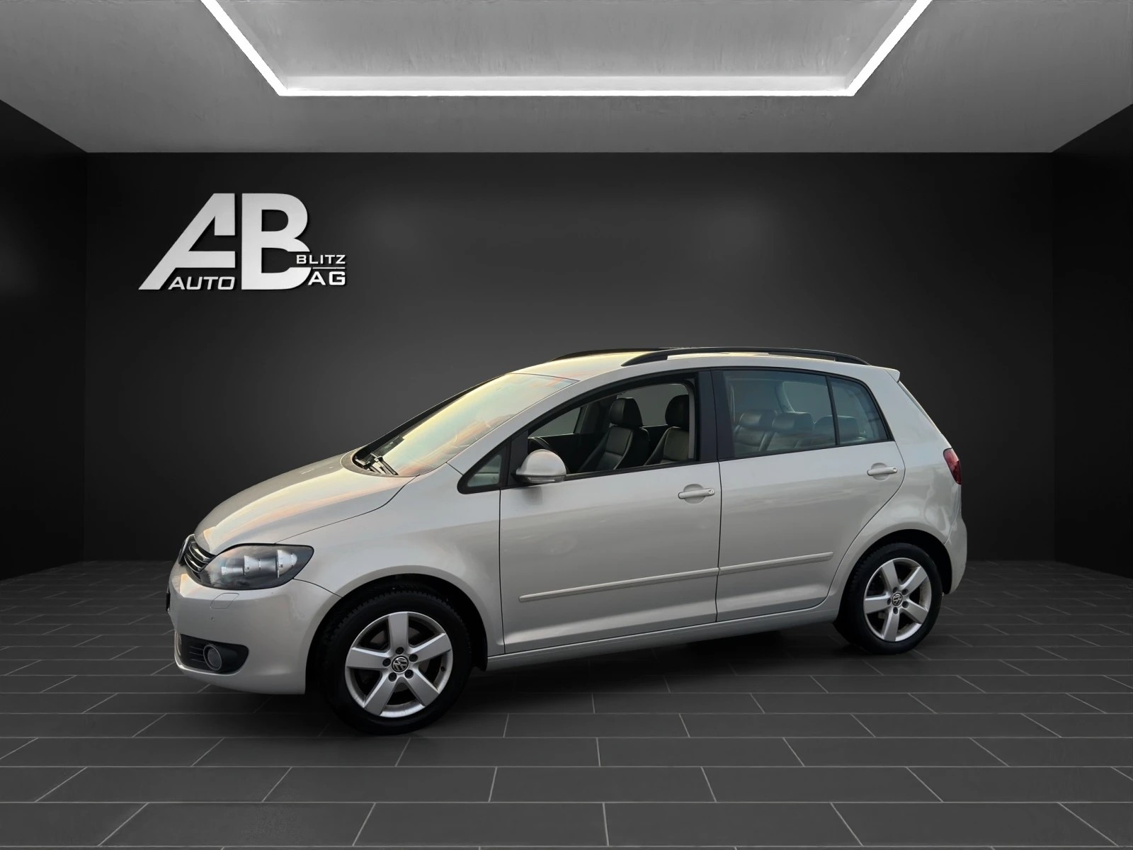 VW Golf Plus 1.2 TSI Trendline DSG-showroom-element-1