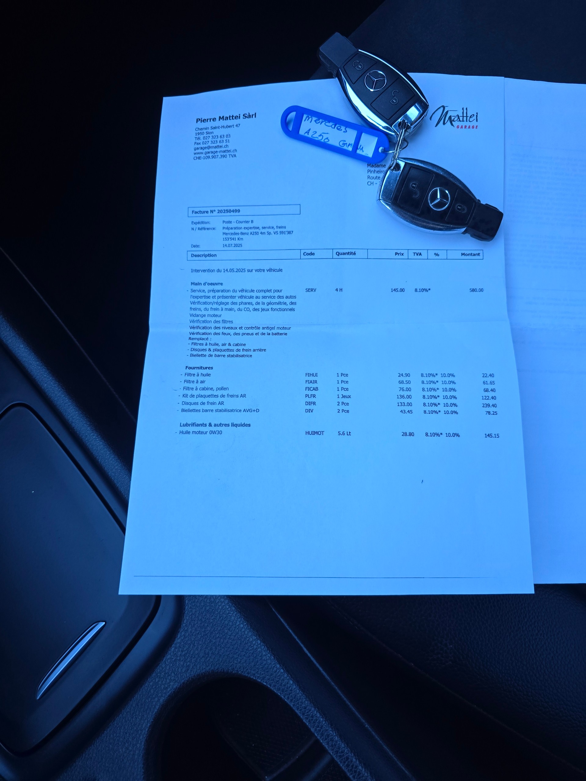 MERCEDES-BENZ A 250 AMG Line 4Matic 7G-DCT-image-24