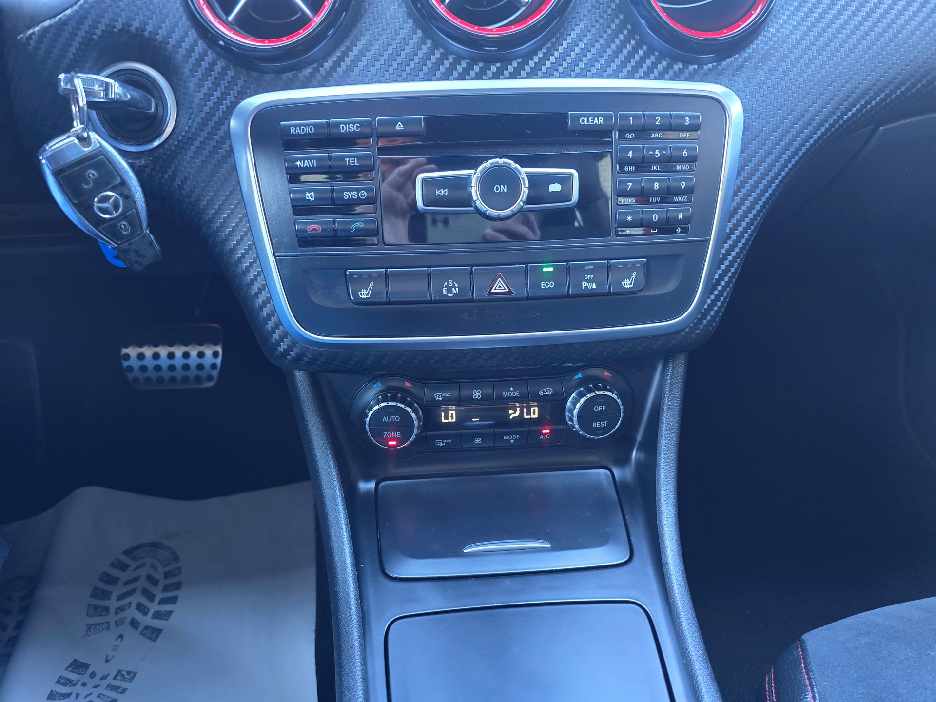 MERCEDES-BENZ A 250 AMG Line 4Matic 7G-DCT-image-18