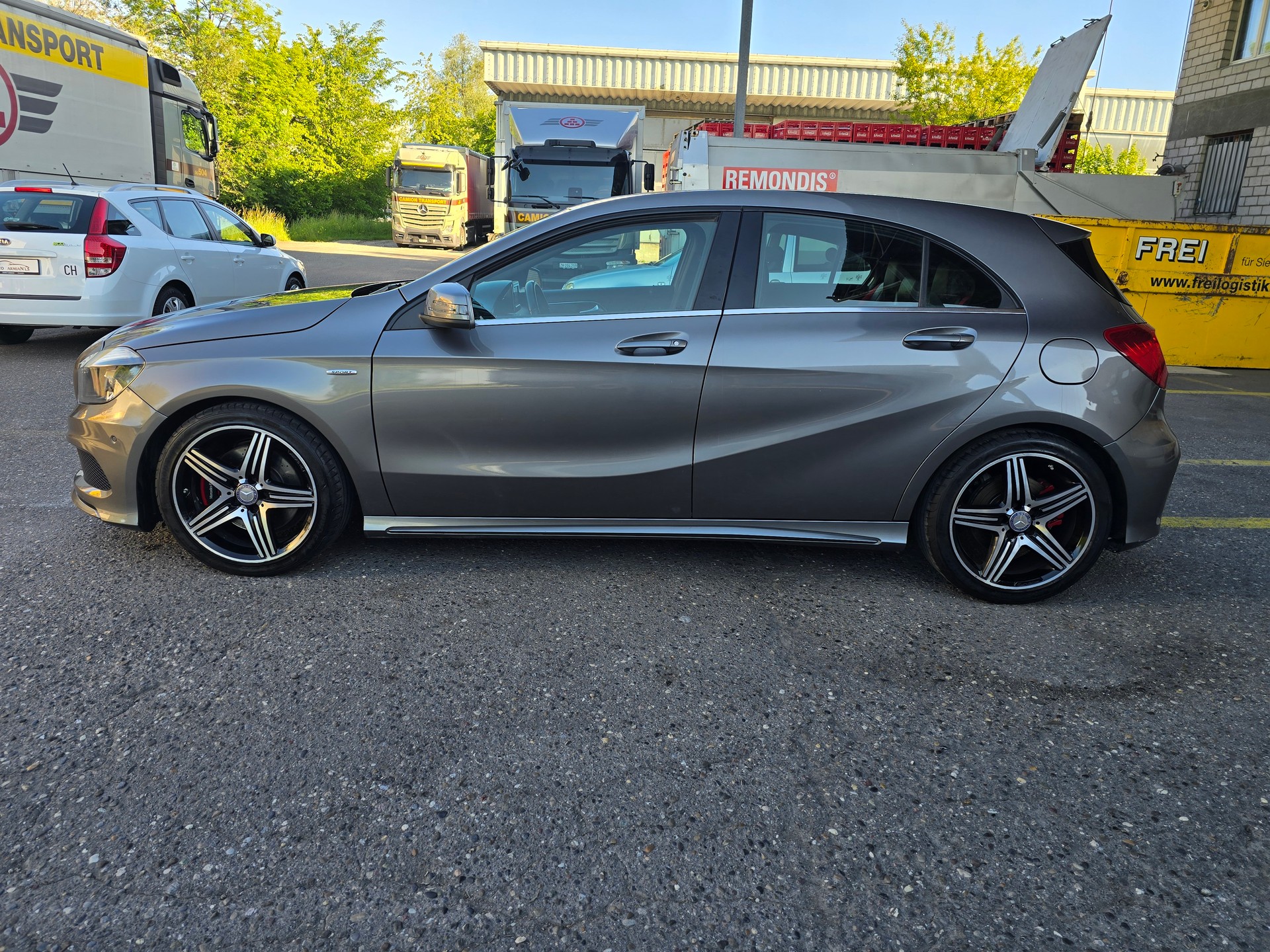 MERCEDES-BENZ A 250 AMG Line 4Matic 7G-DCT-image-7
