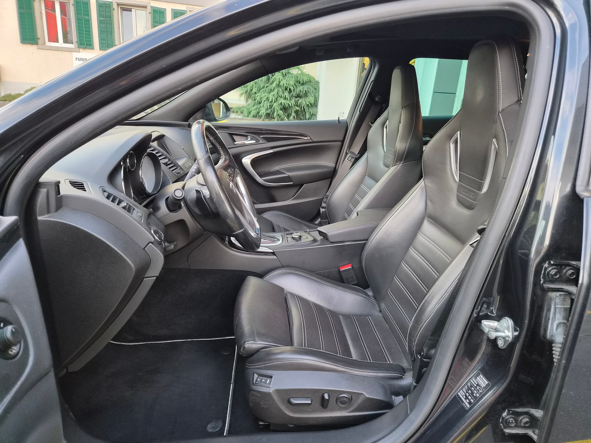 OPEL Insignia Sports Tourer 2.8 Turbo OPC 4WD Automatic-image-9