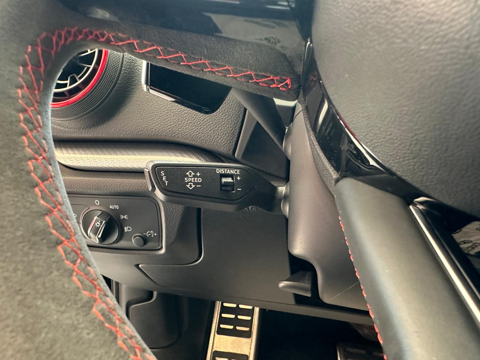 AUDI RS3 Sportback 2.5 TSI quattro S-tronic-image-26