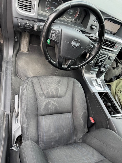 VOLVO V60 D3 Geartronic-image-14