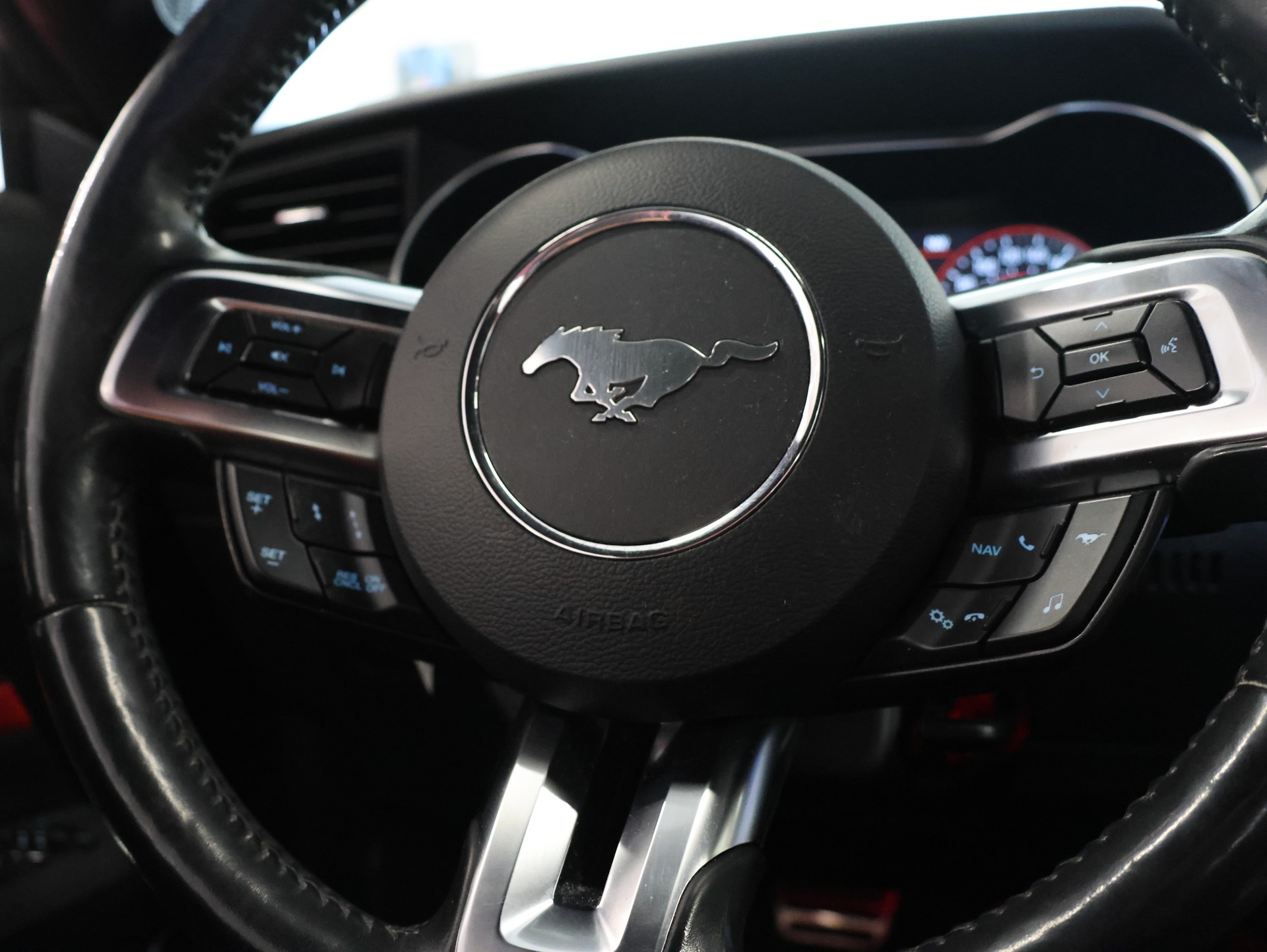 FORD Mustang Fastback 5.0 V8 GT Automat *RECARO-SPORTSITZE*-image-18
